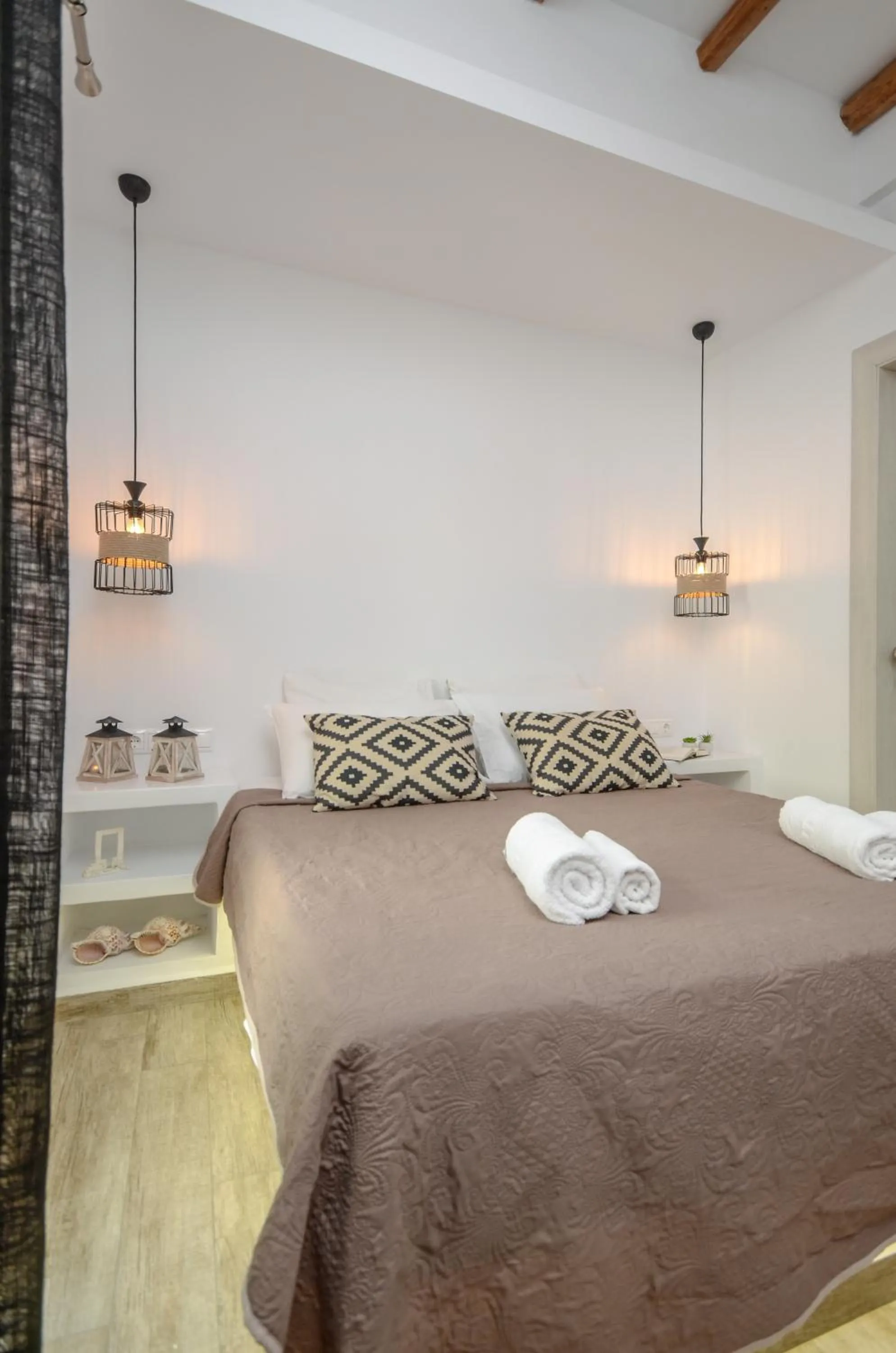 Bed in Saint George Hotel