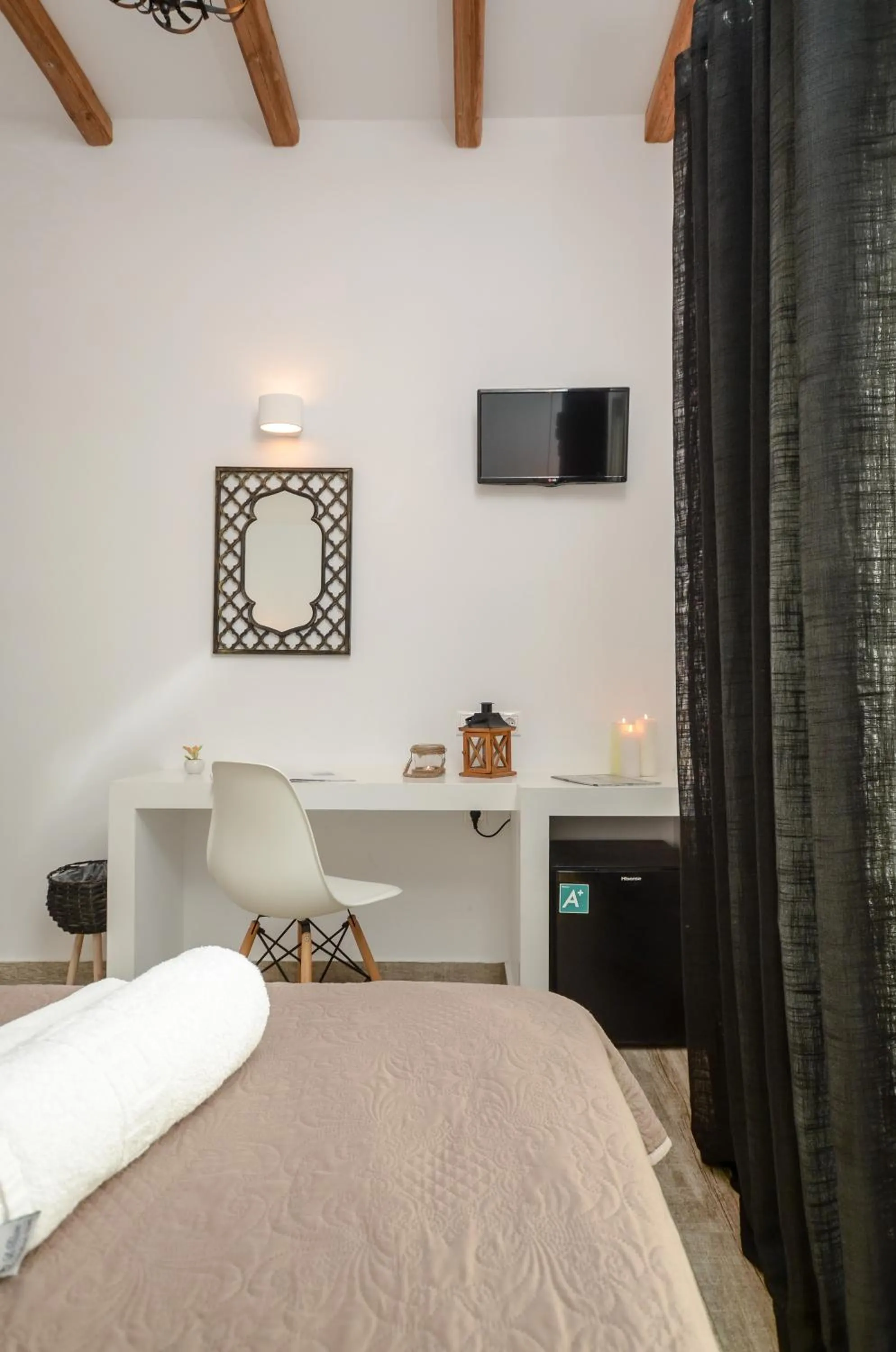 Bed in Saint George Hotel