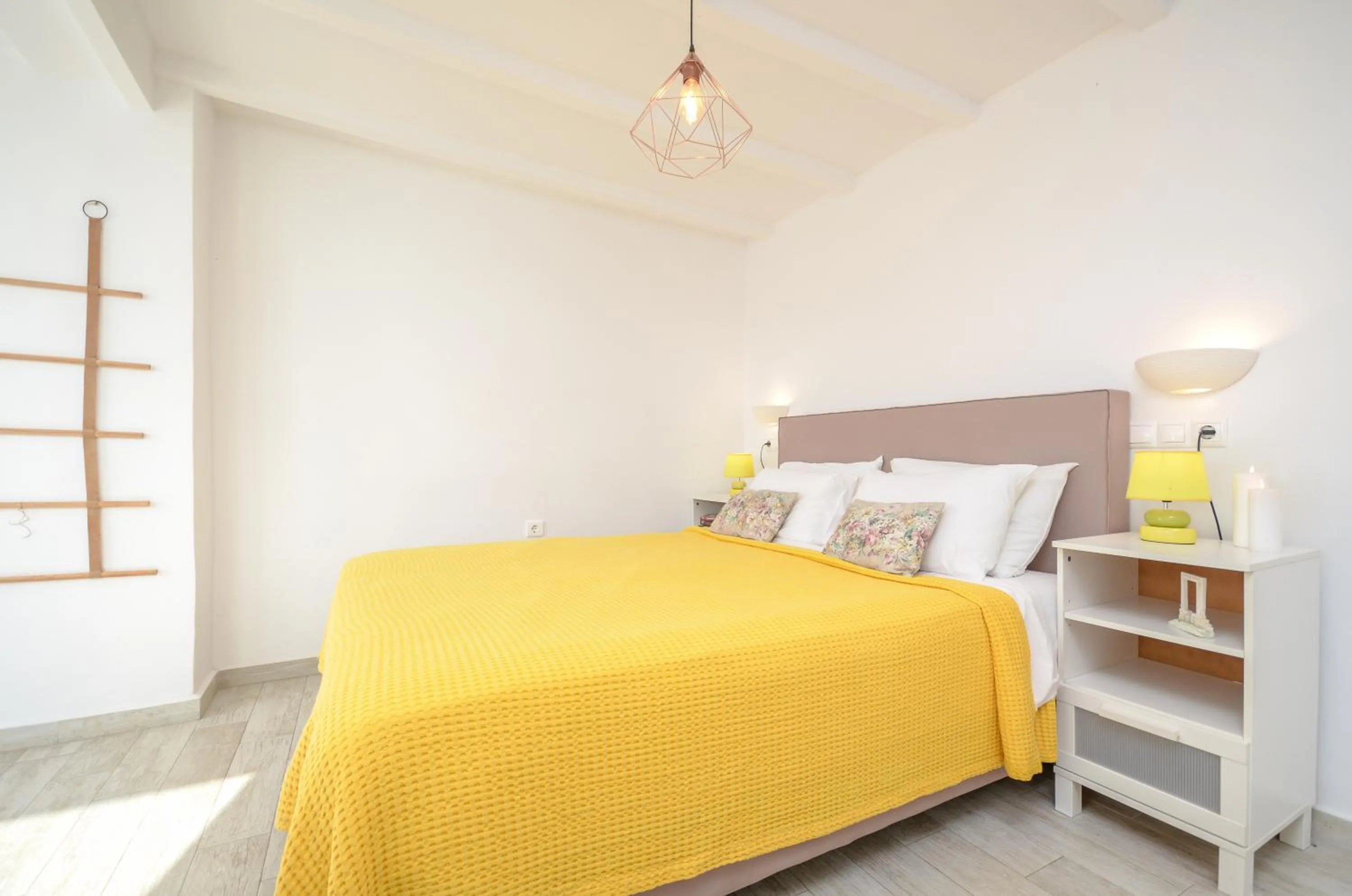 Bed in Saint George Hotel