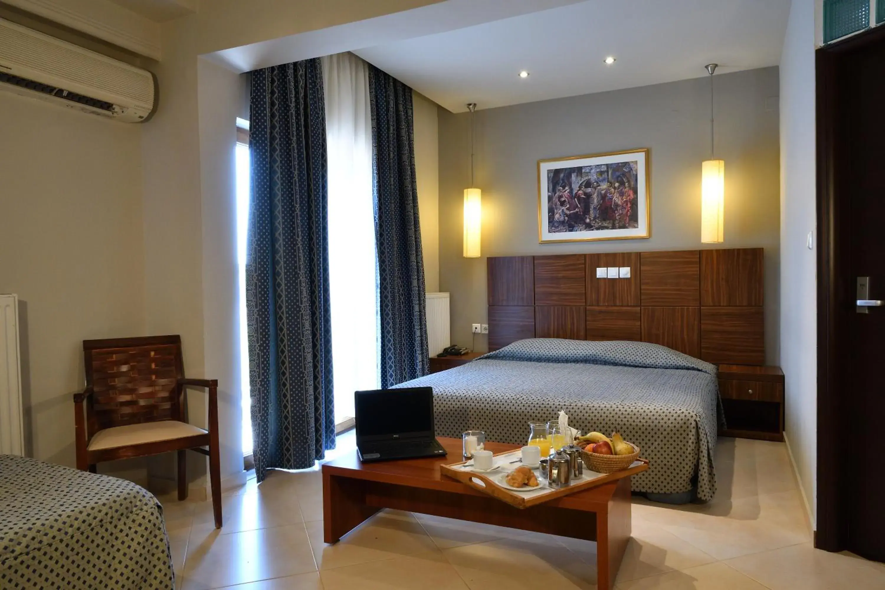 Bed in Four Seasons Hotel Bed in Four Seasons Hotel