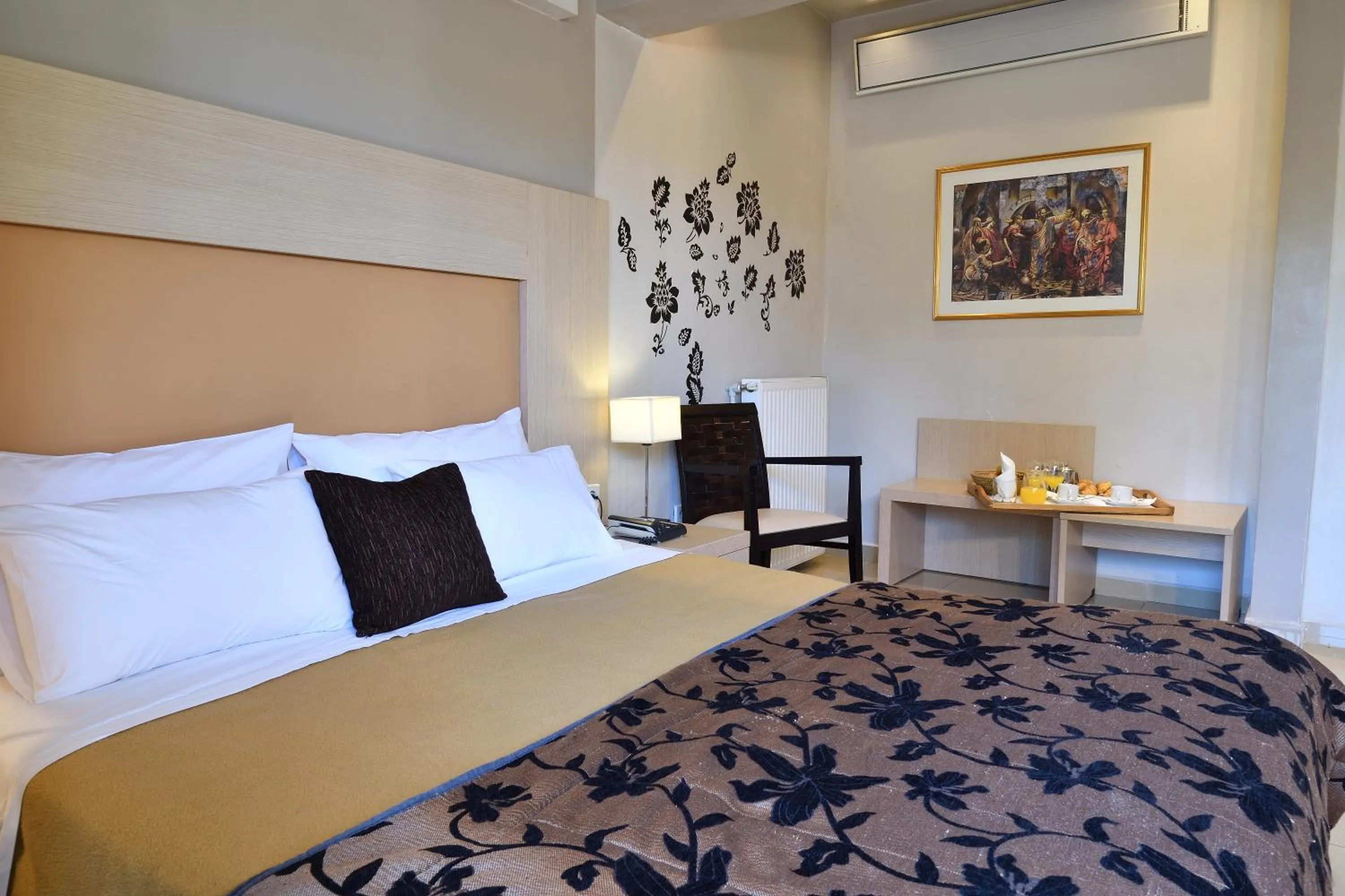 Bed in Four Seasons Hotel