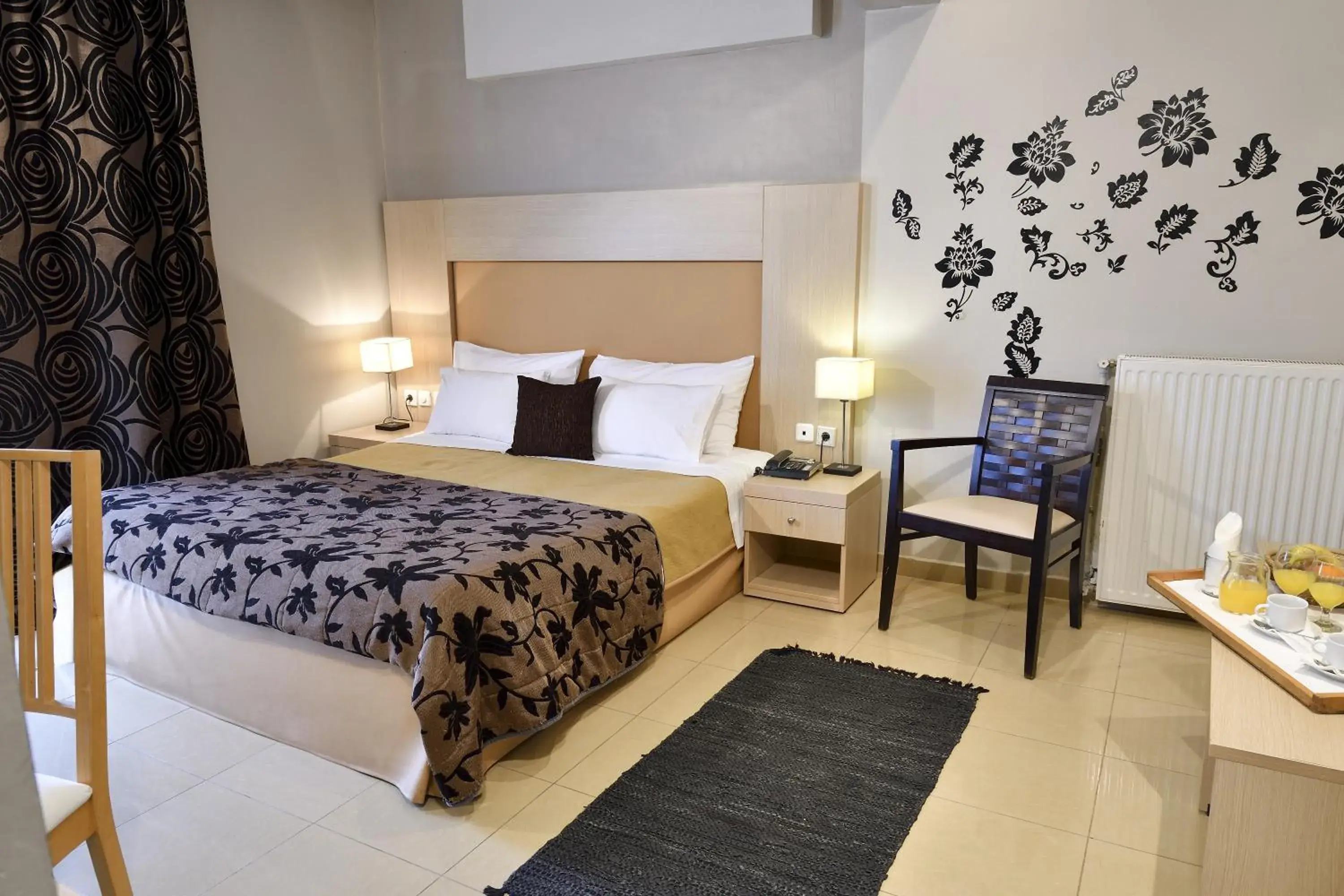 Bed in Four Seasons Hotel Bed in Four Seasons Hotel