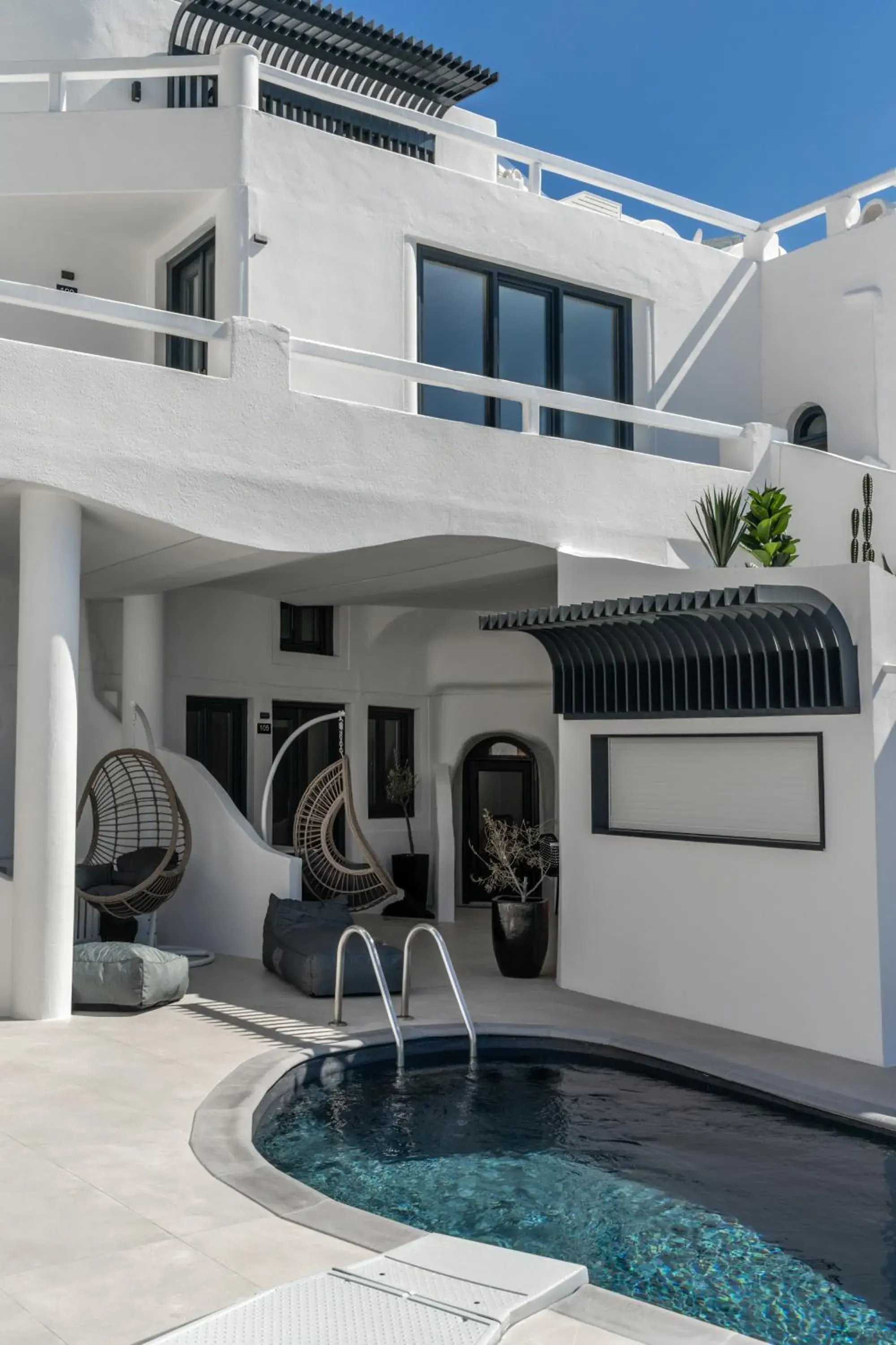 Property building in Mill Houses New Elegant Suites Property building in Mill Houses New Elegant Suites