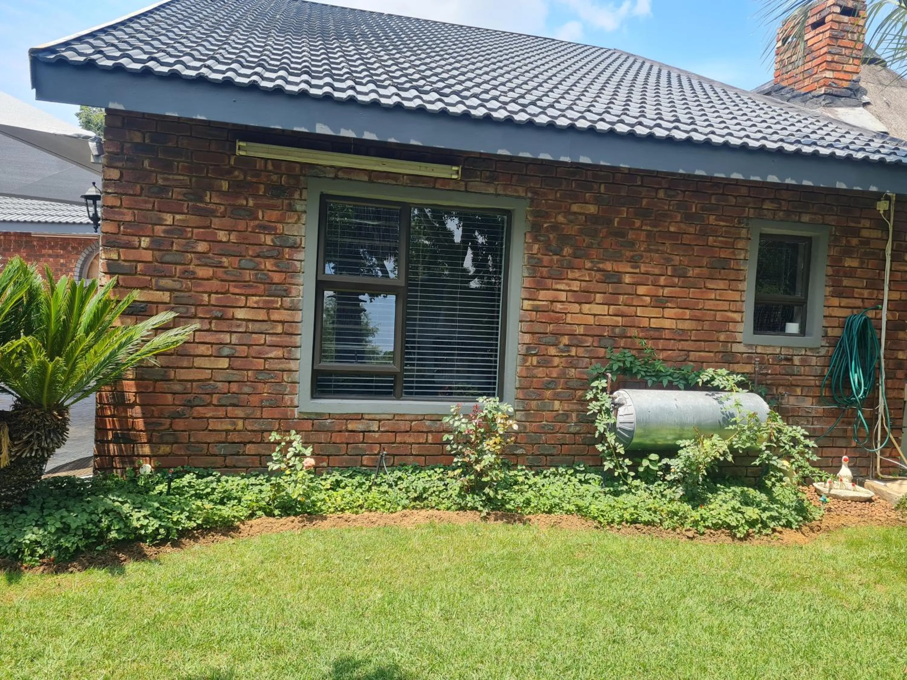 Property building in Rus 'n Bietjie