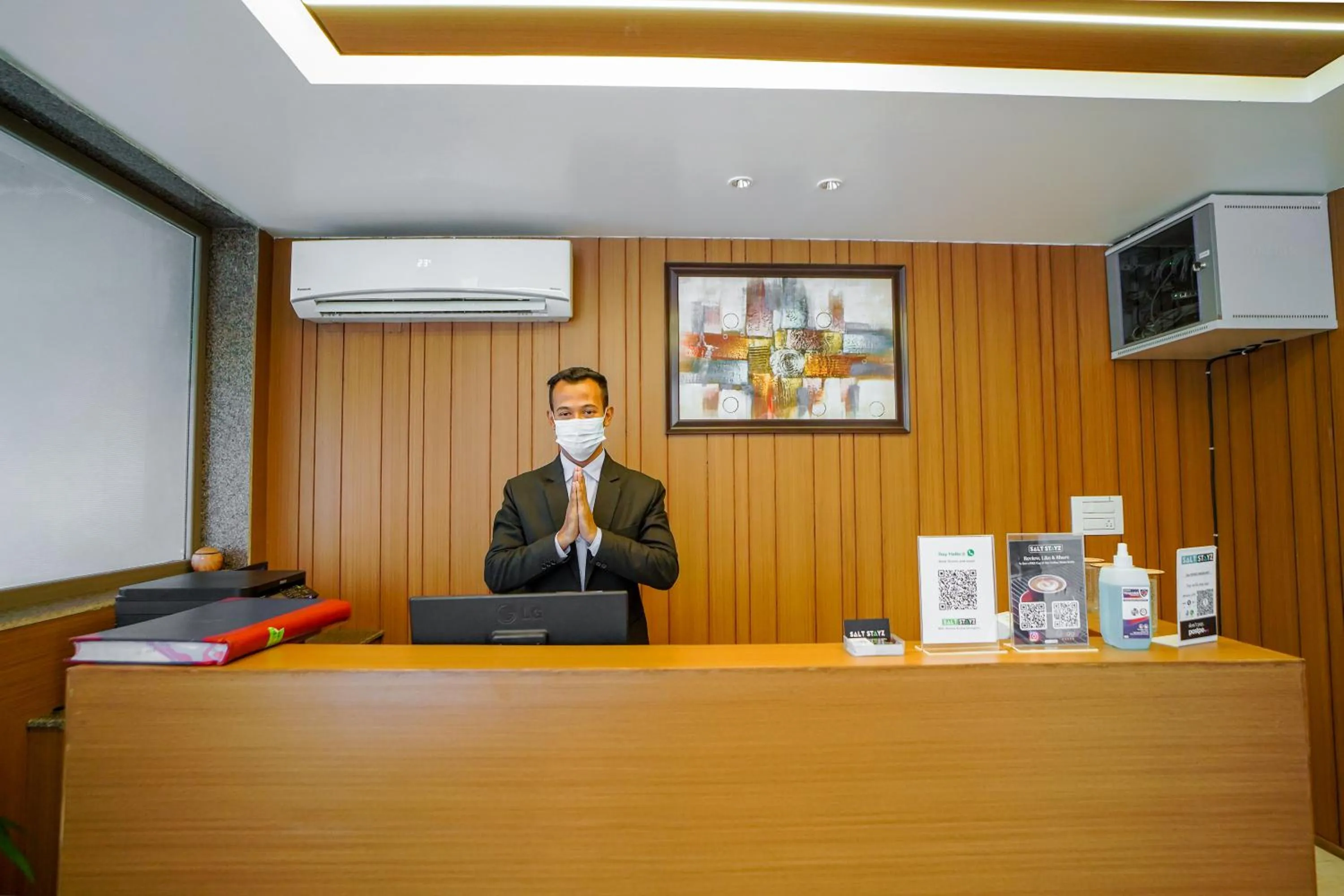 People in Saltstayz Select - Unitech Cyber Park