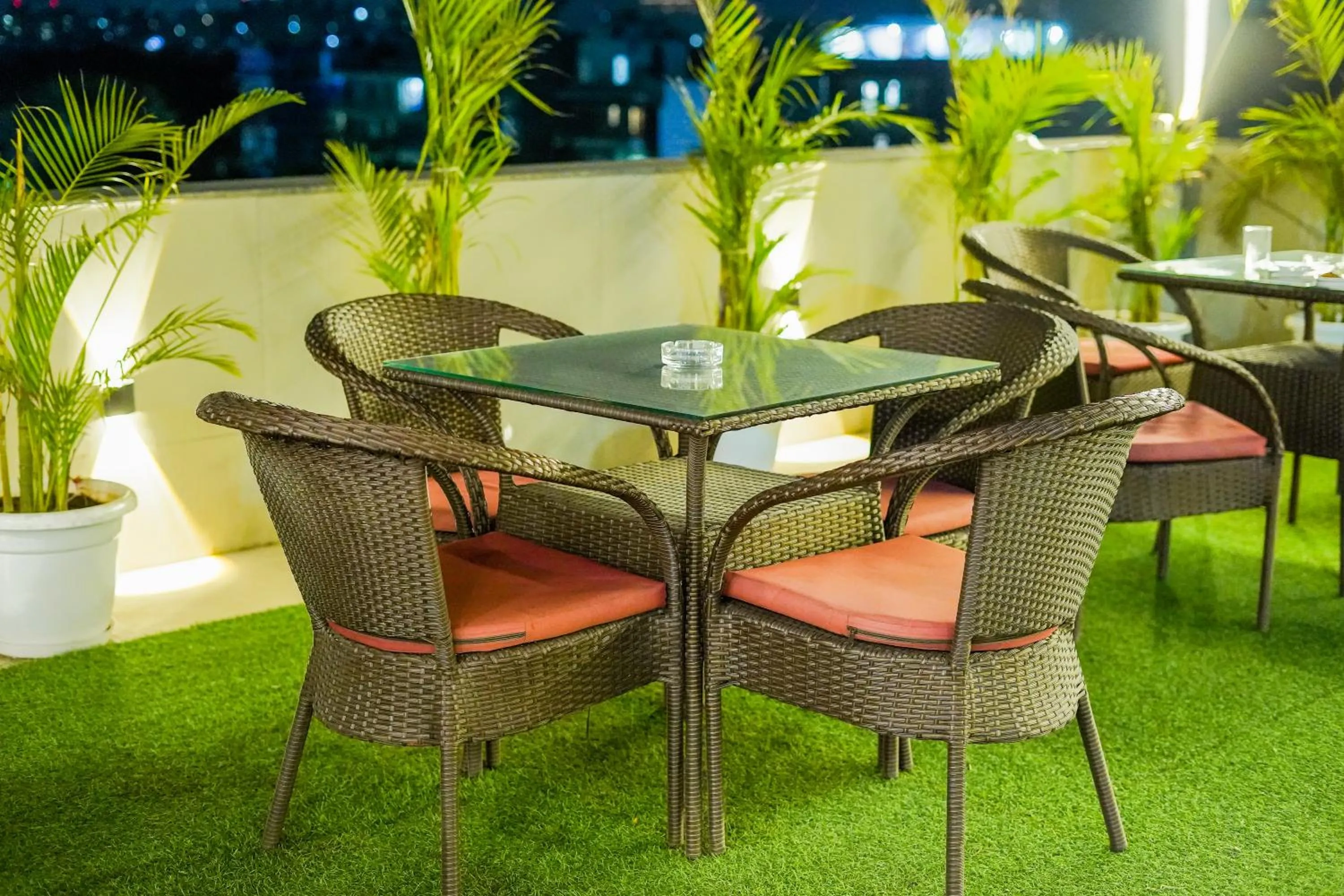 Patio in Saltstayz Select - Unitech Cyber Park