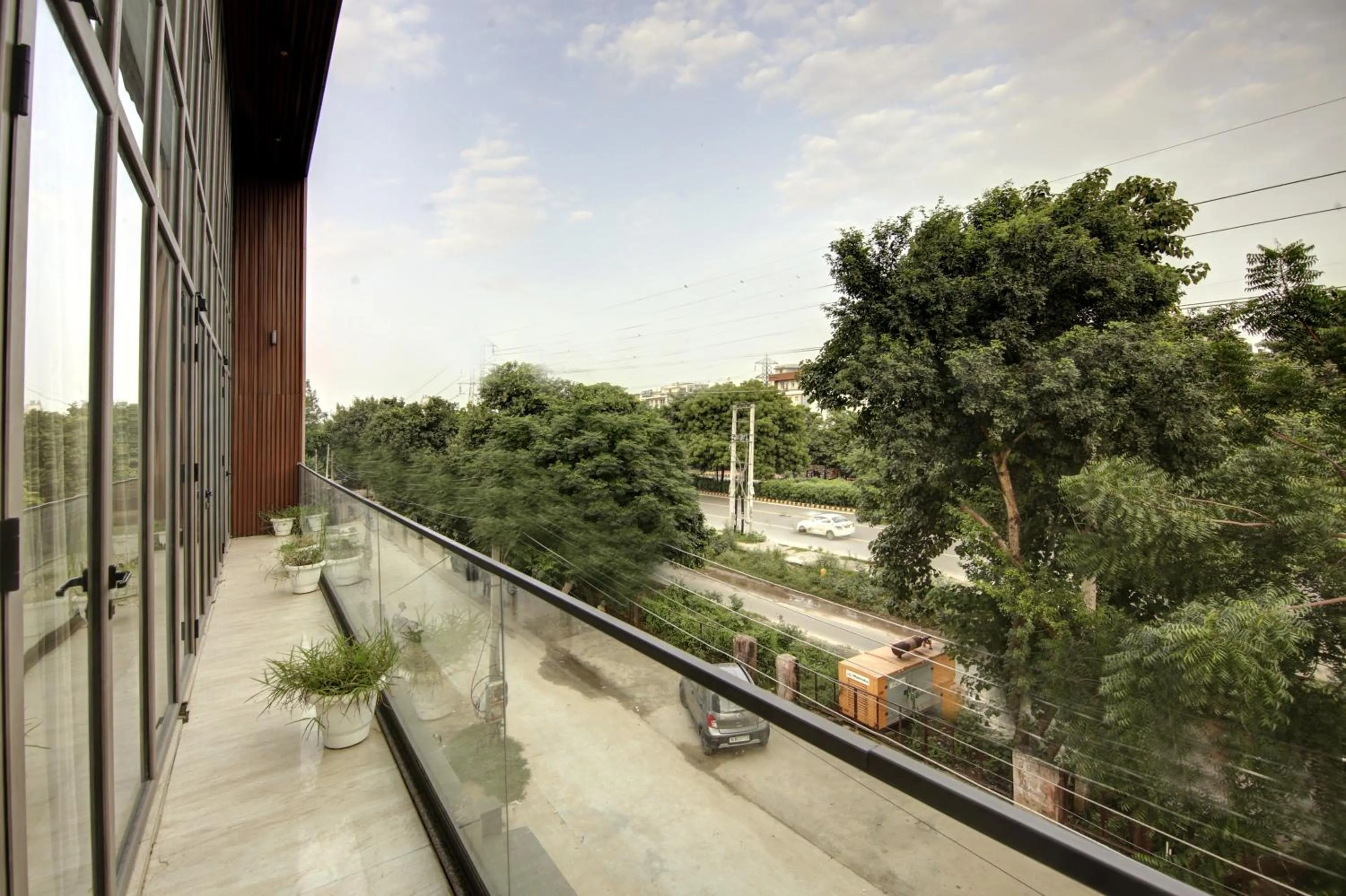 Day in Saltstayz Select - Unitech Cyber Park