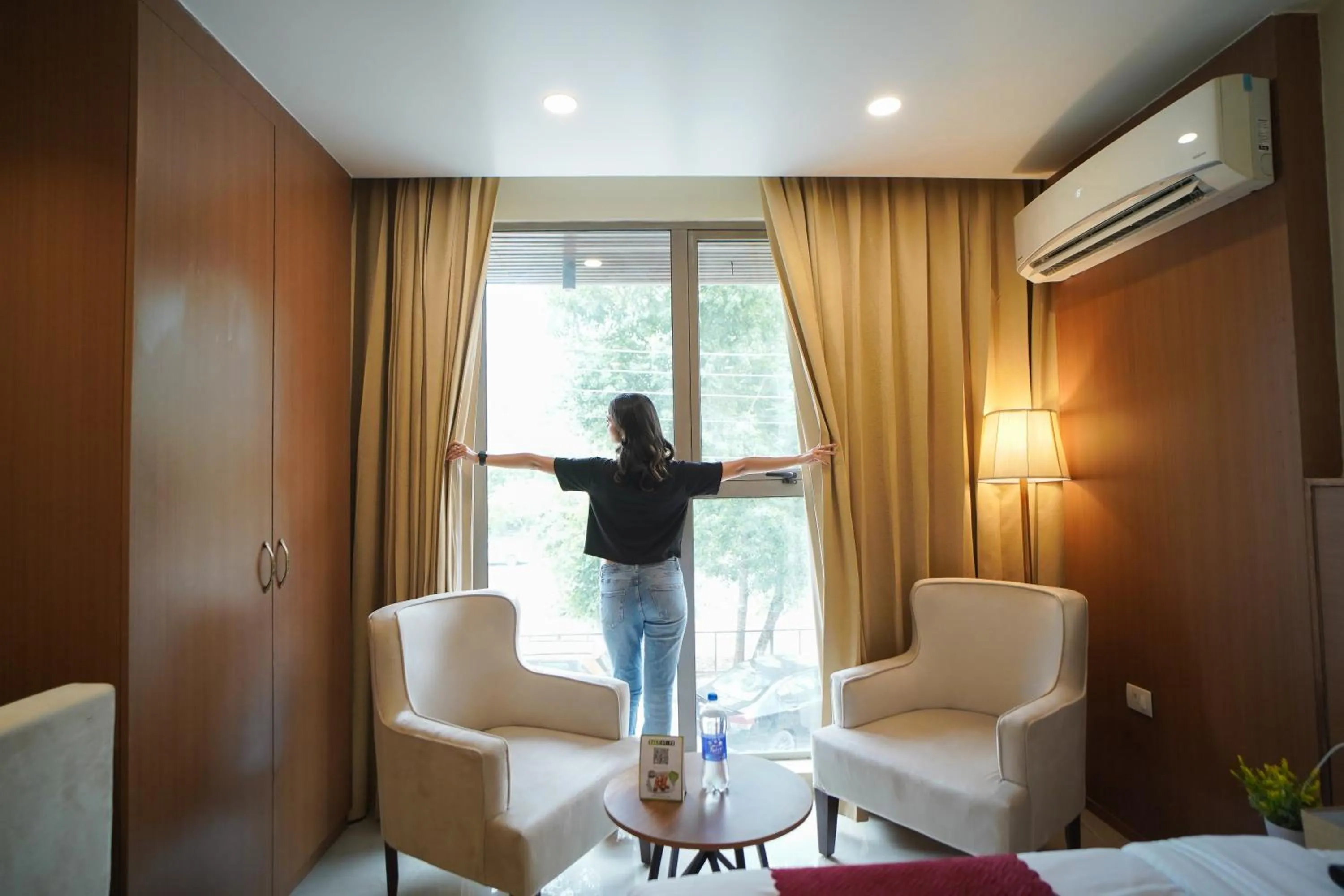 Communal lounge/ TV room in Saltstayz Select - Unitech Cyber Park