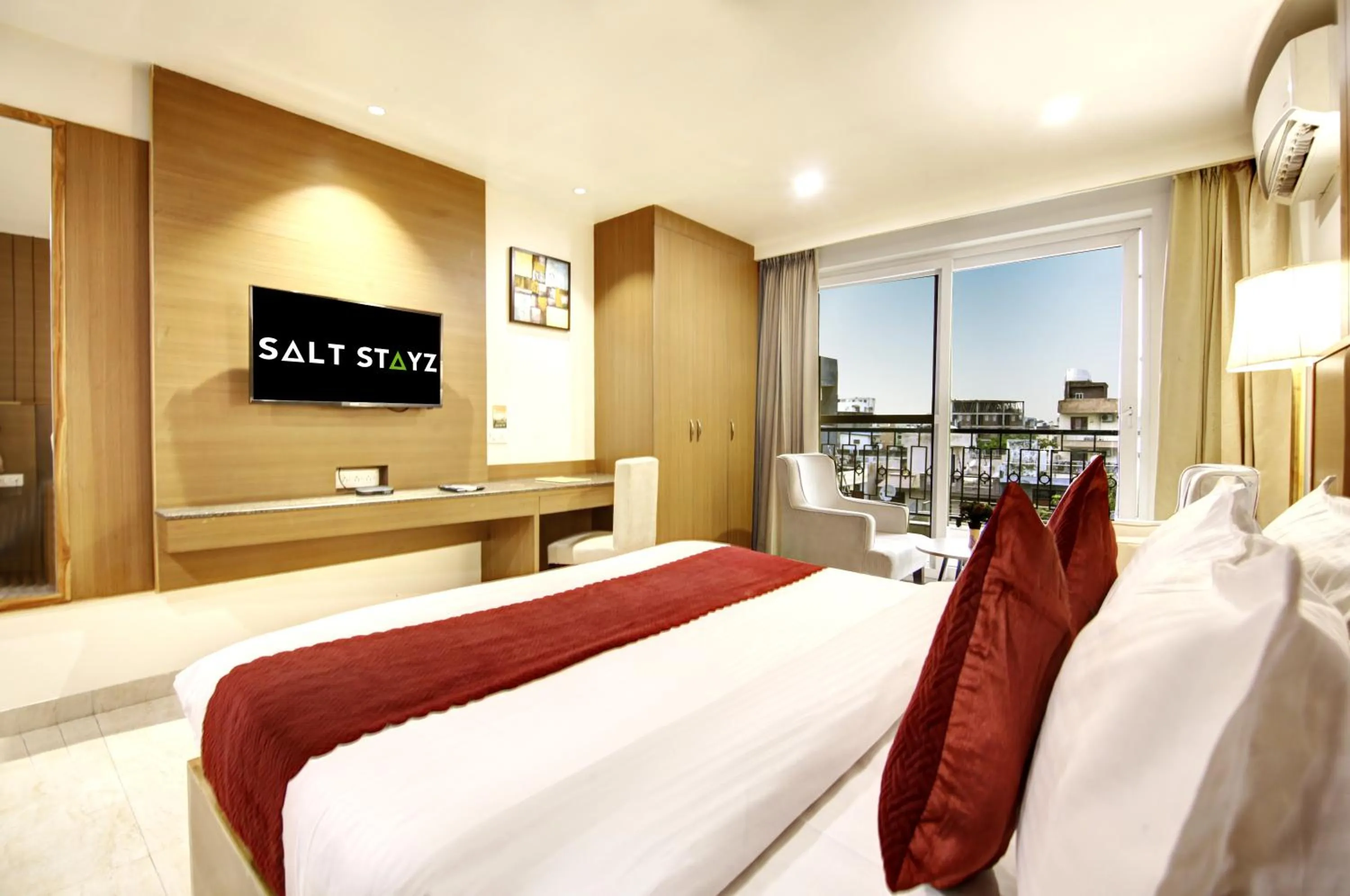 Bed in Saltstayz Select - Unitech Cyber Park