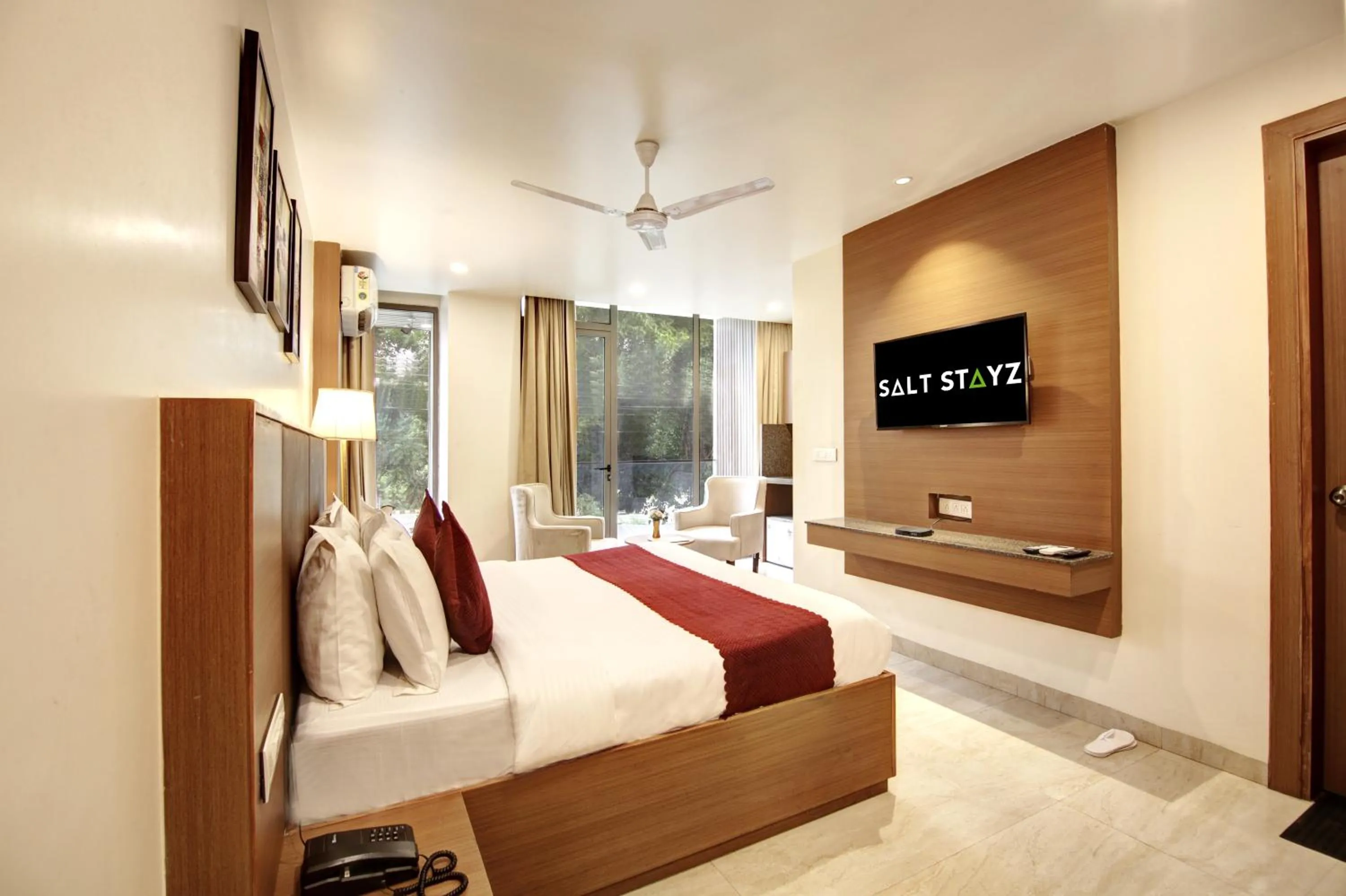 Bed in Saltstayz Select - Unitech Cyber Park