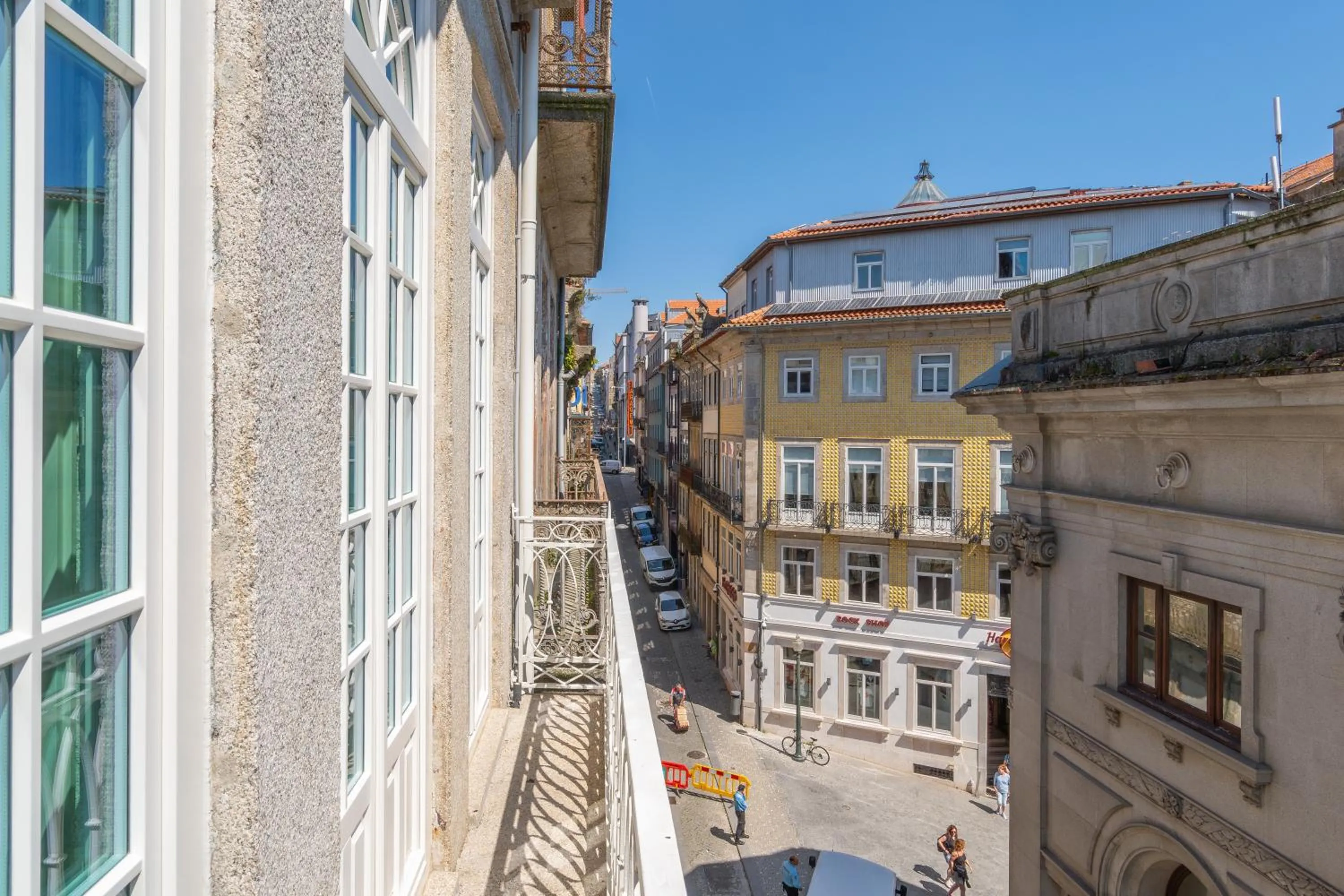 Street view in d'ALMA Boutique Hotel