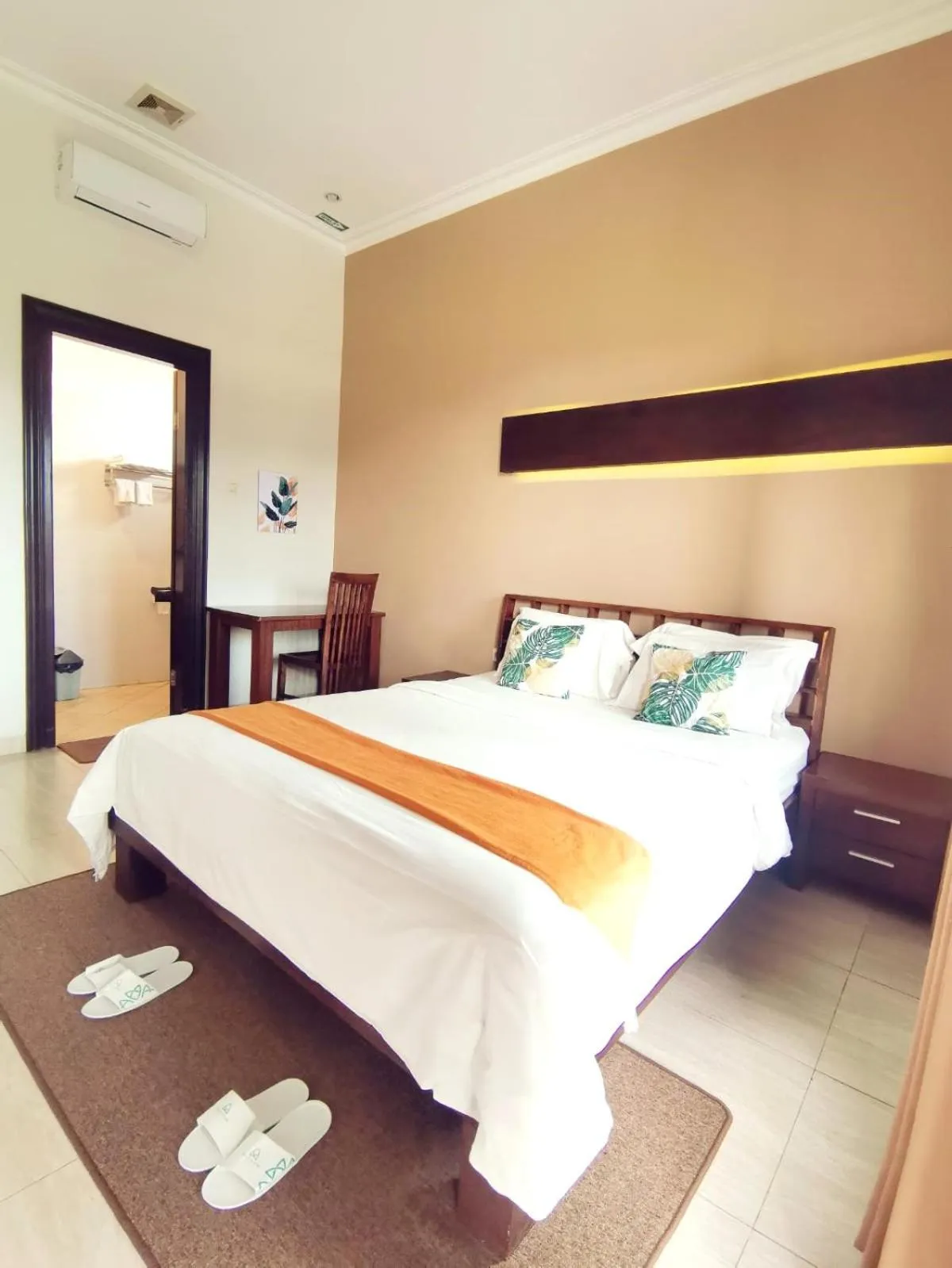 Bedroom, Bed in Avila Ketapan Rame Hotel