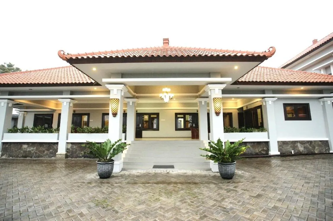 Property building in Avila Ketapan Rame Hotel