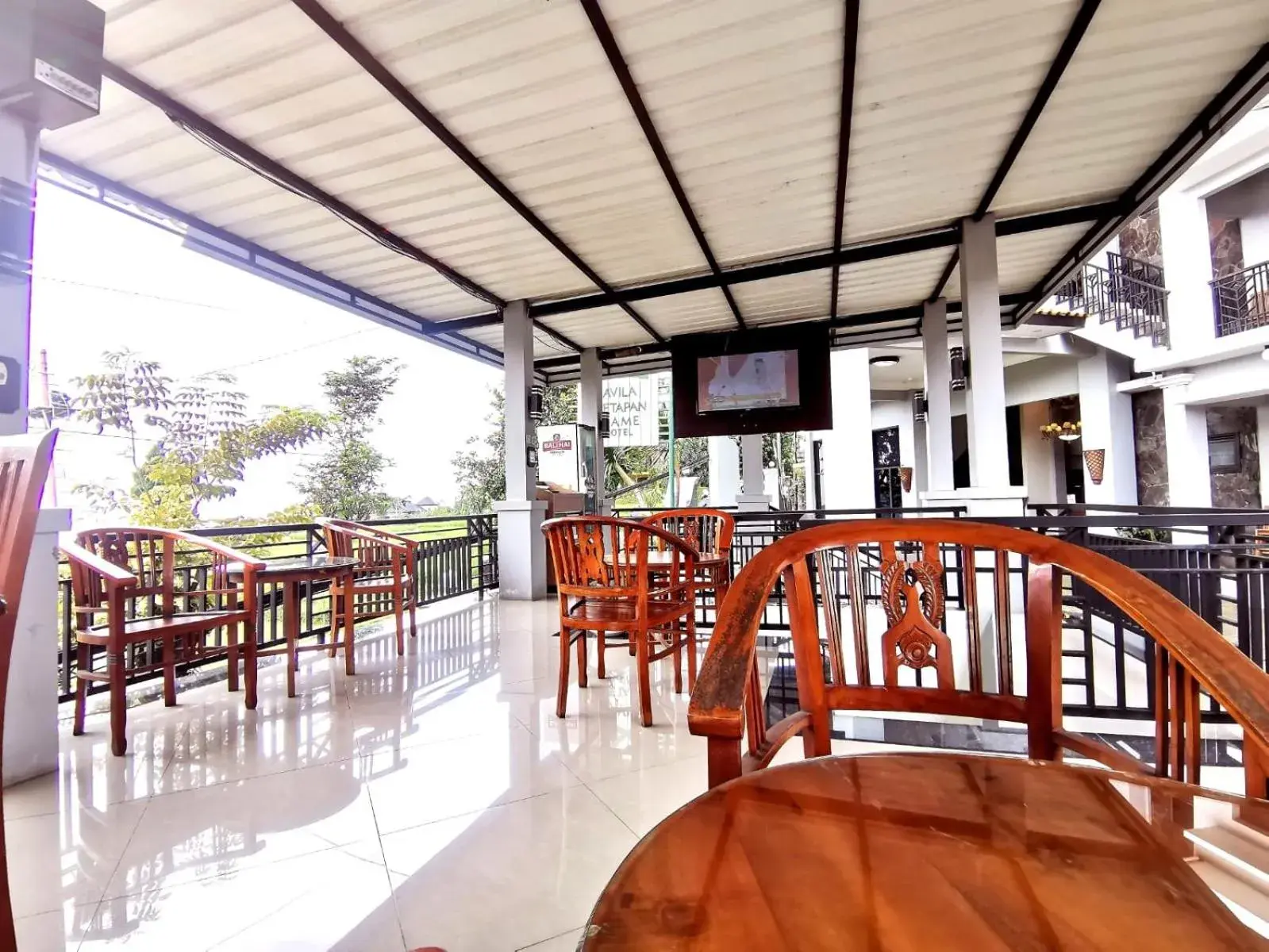 Restaurant/places to eat in Avila Ketapan Rame Hotel Restaurant/places to eat in Avila Ketapan Rame Hotel