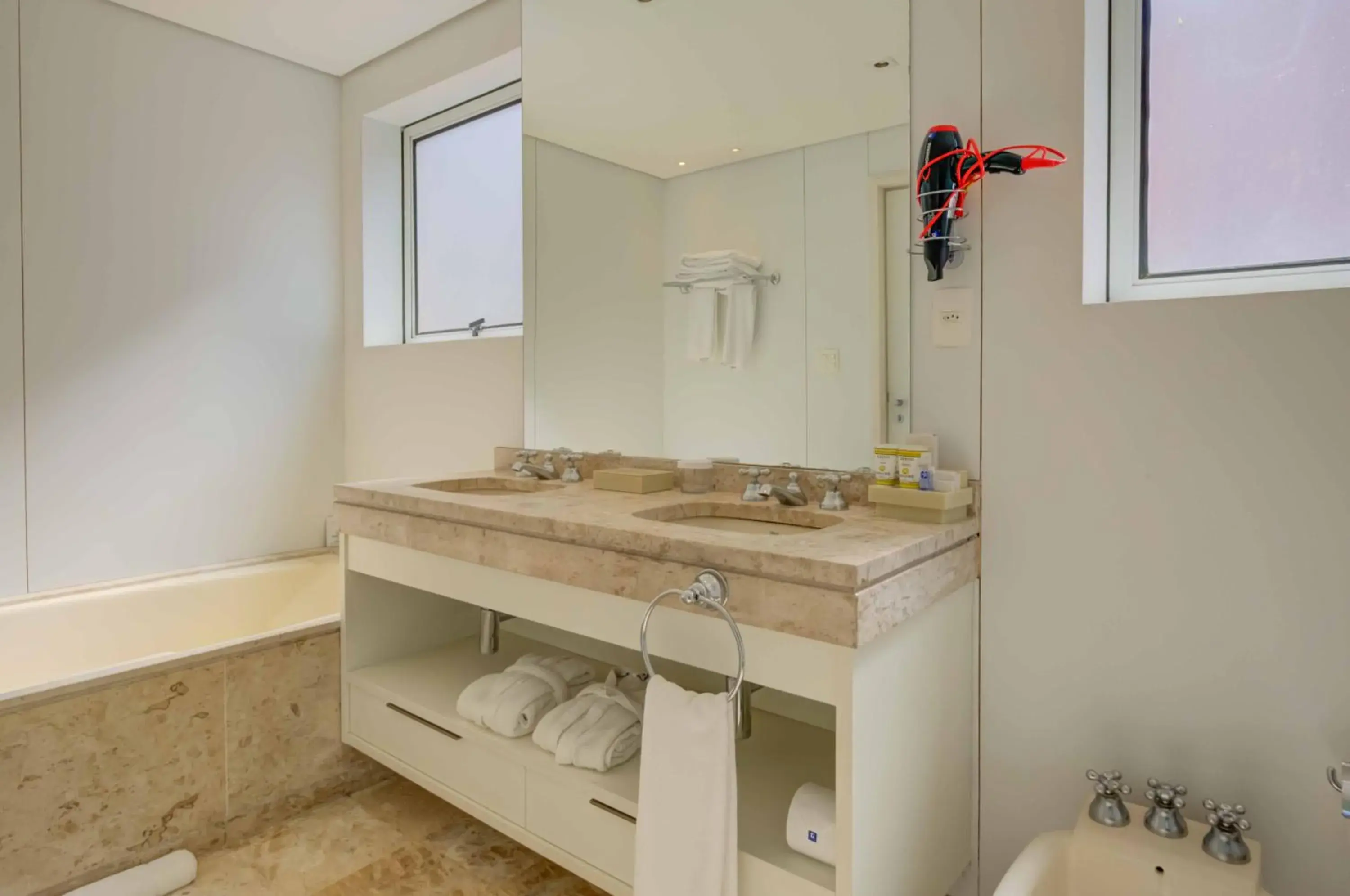 Suite with Terrace in Roomo Etoile GeorgeV Jardins Residencial Suite with Terrace in Roomo Etoile GeorgeV Jardins Residencial