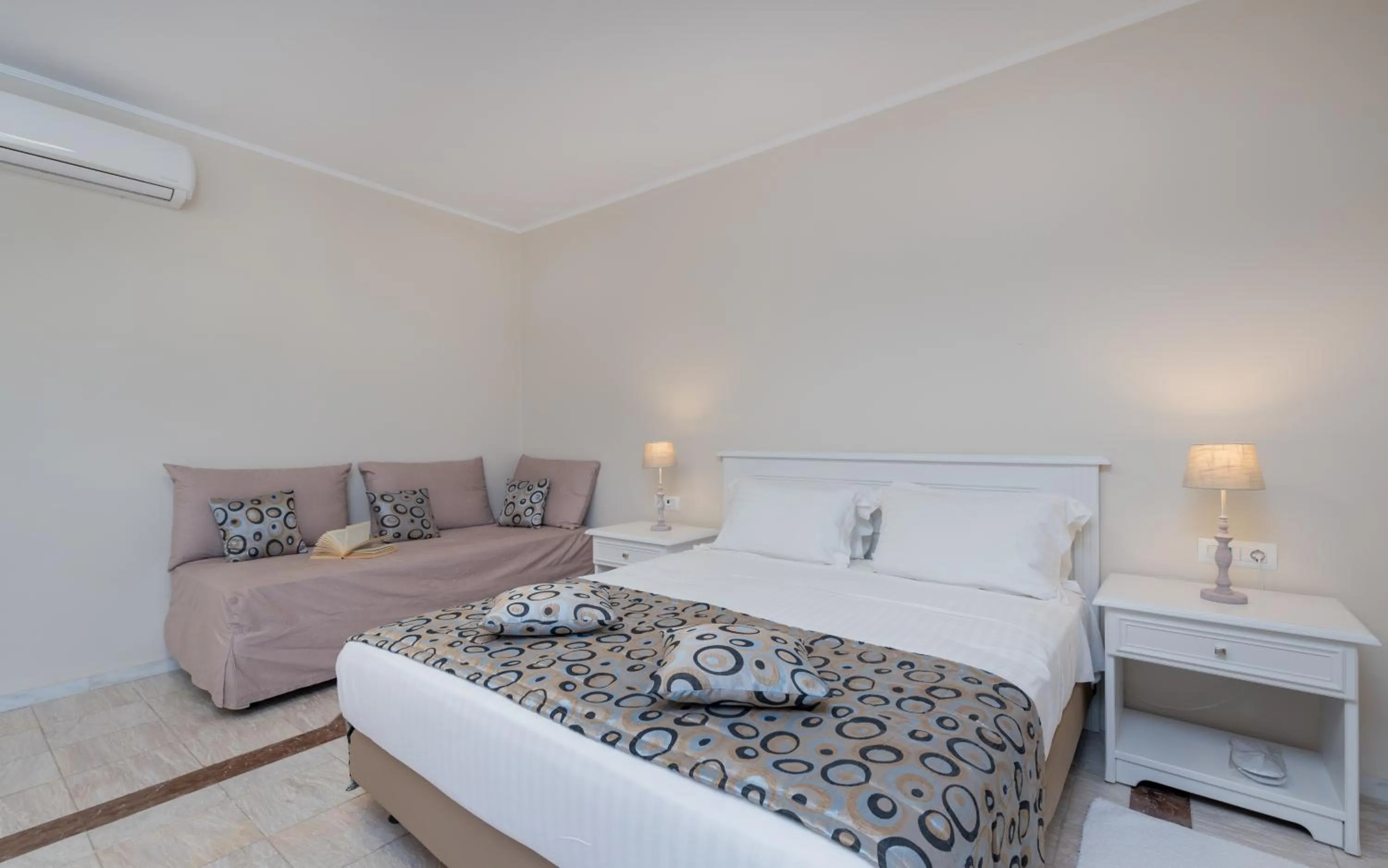 Bed in Zante Park Resort & Spa BW Premier Collection