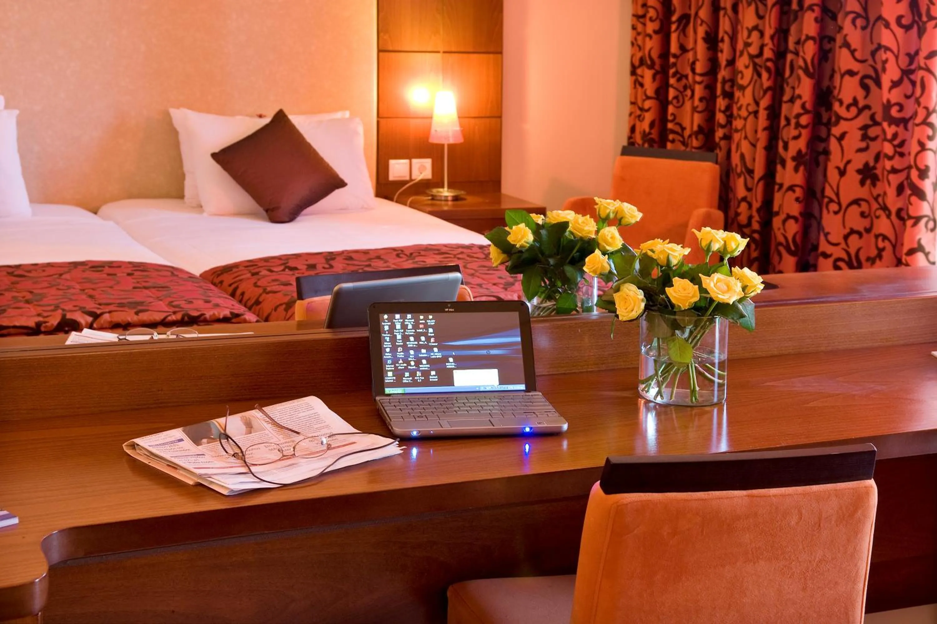 Bed in Zante Park Resort & Spa BW Premier Collection