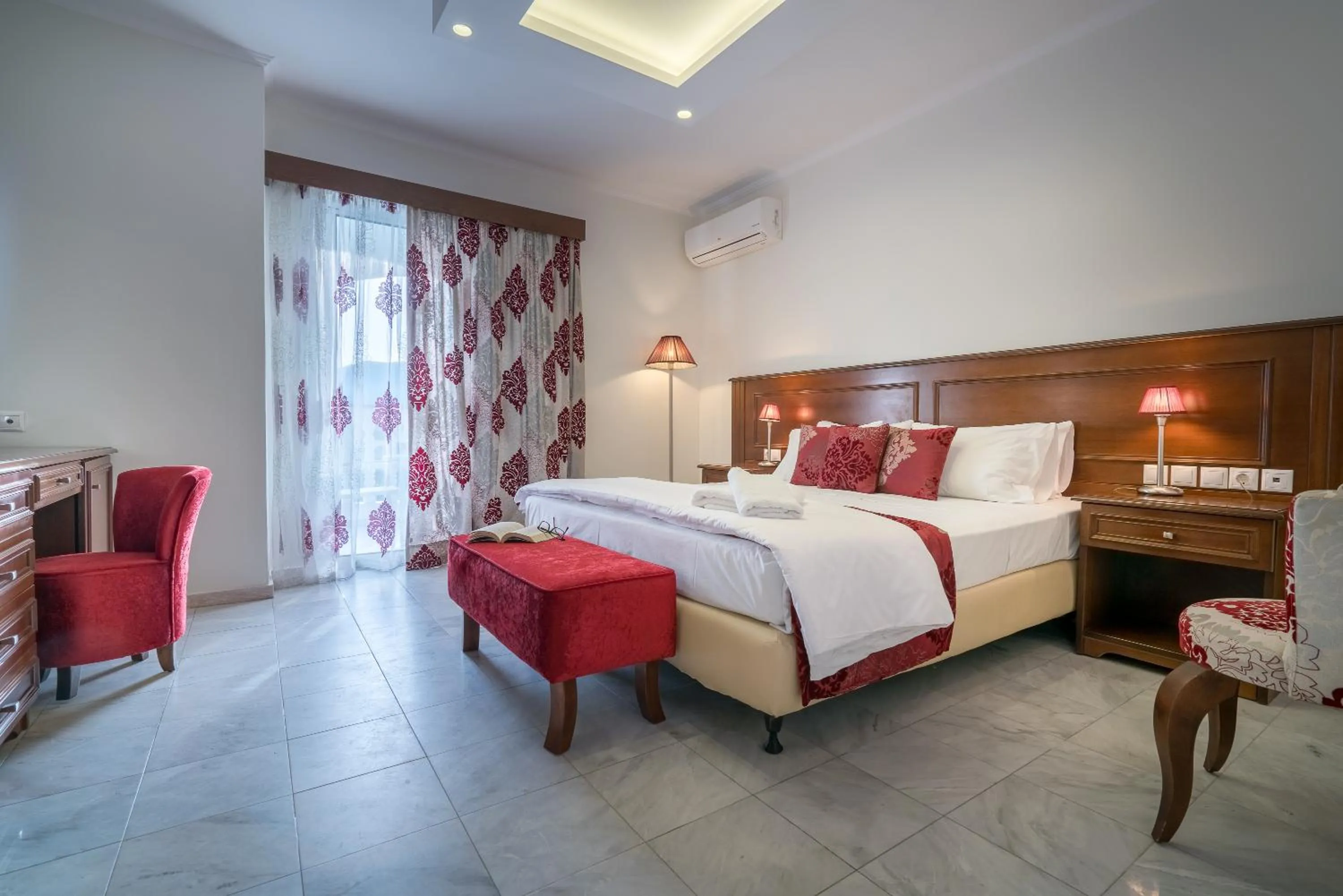 Bed in Zante Park Resort & Spa BW Premier Collection