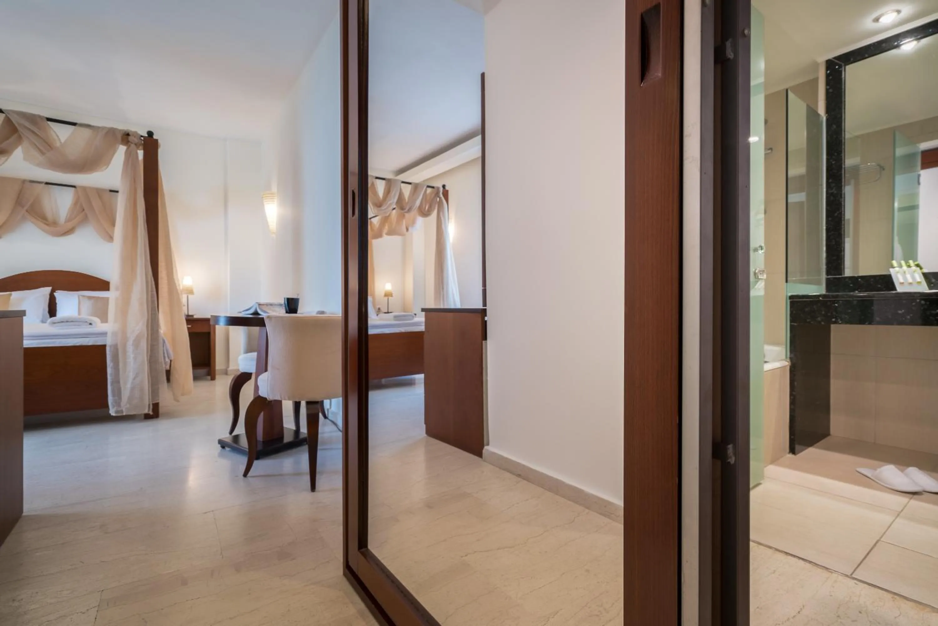 Bed in Zante Park Resort & Spa BW Premier Collection