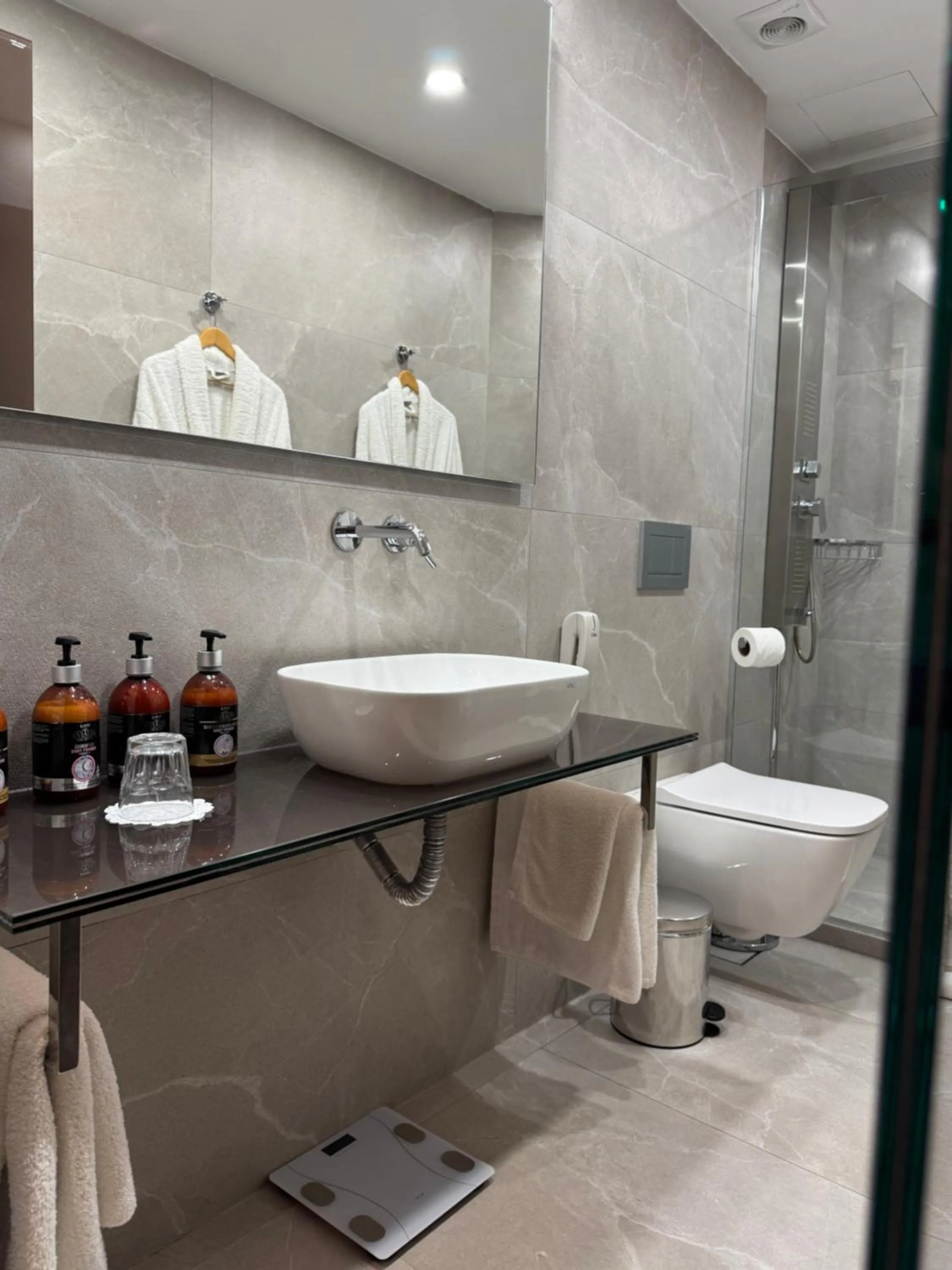 Bathroom in Galaxy Beach Resort BW Premier Collection