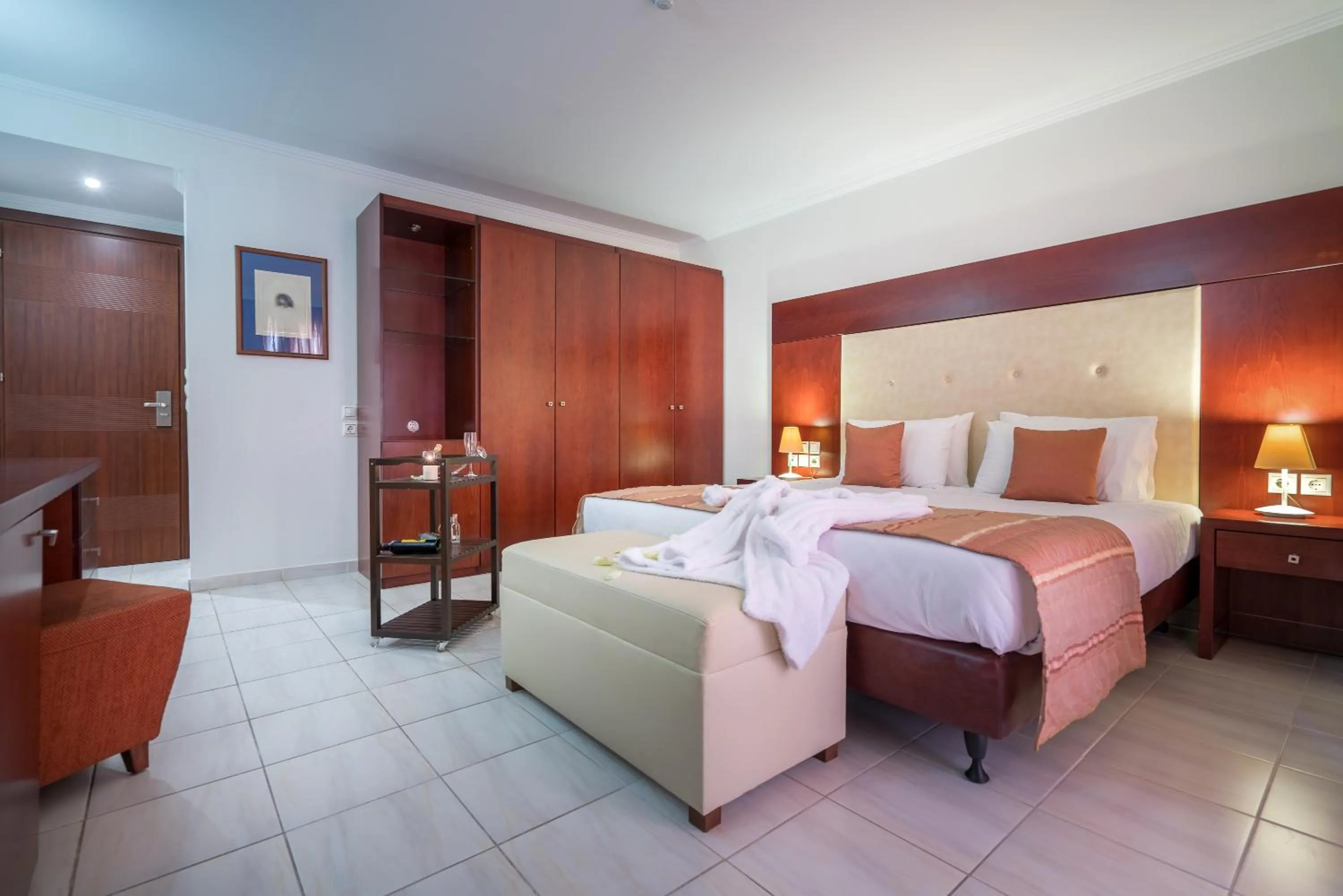 Bed in Galaxy Beach Resort BW Premier Collection