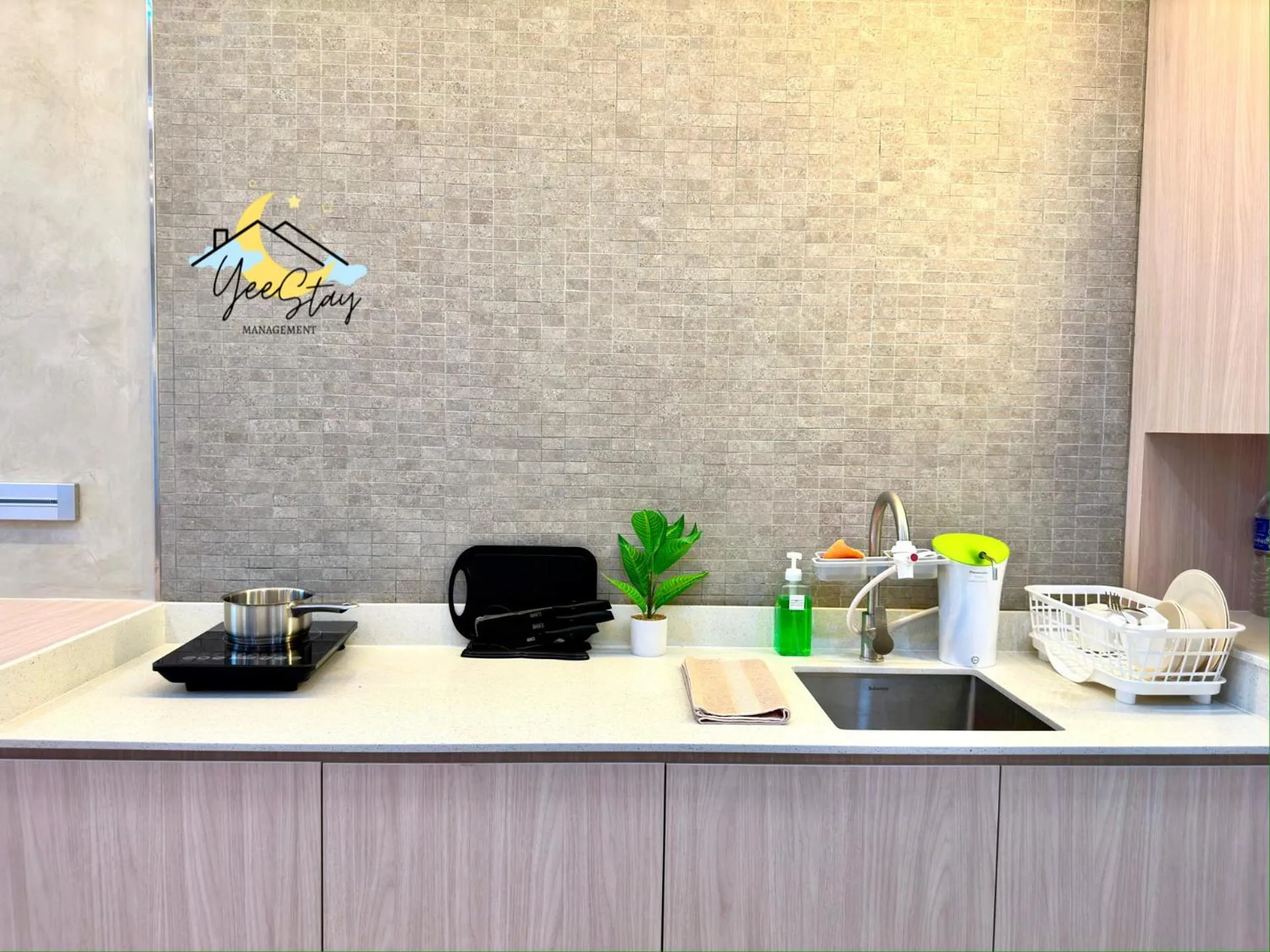 SeaView PoolView CityView BaliResidence Video game 5minJonker