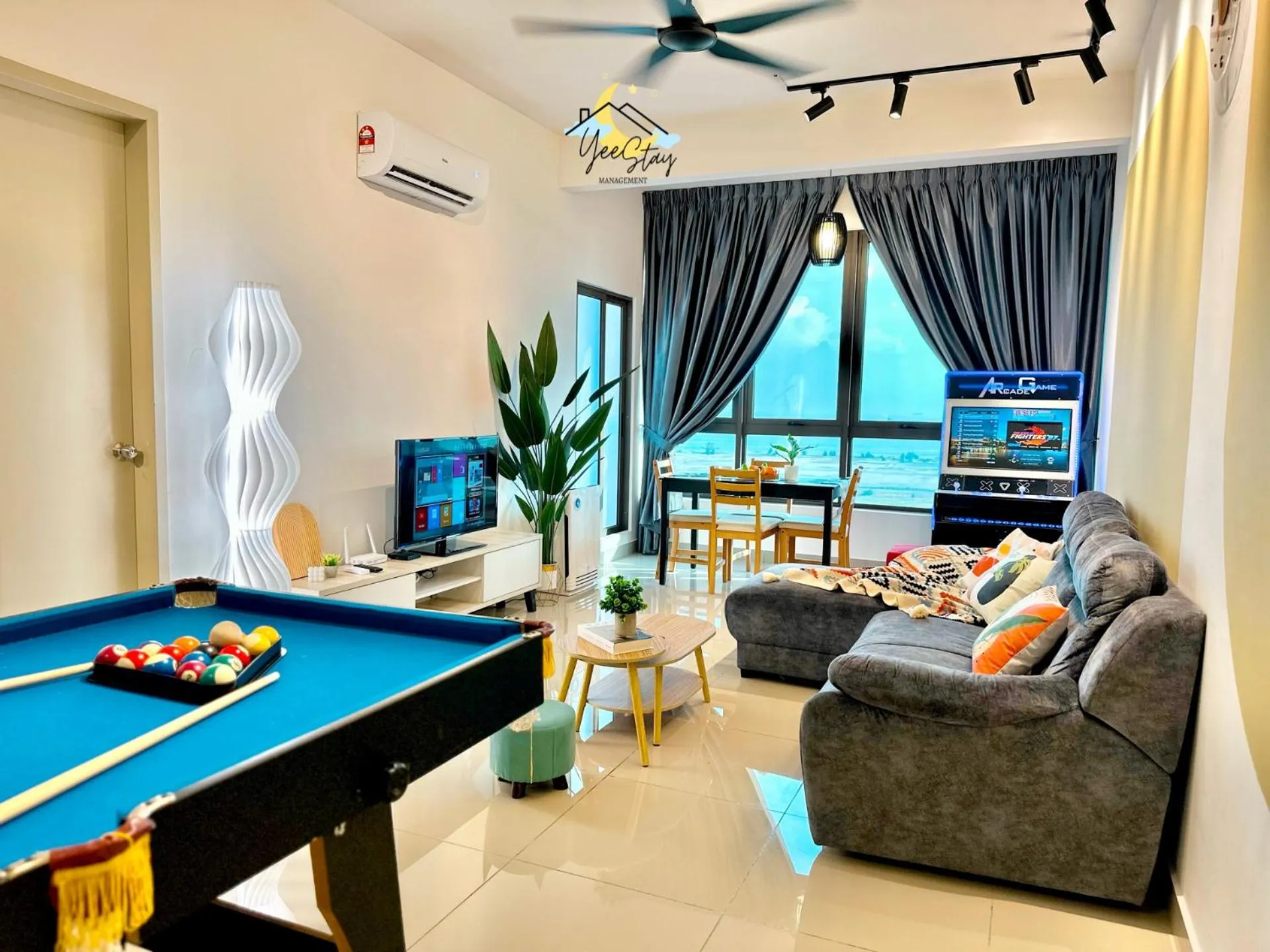 SeaView PoolView CityView BaliResidence Video game 5minJonker