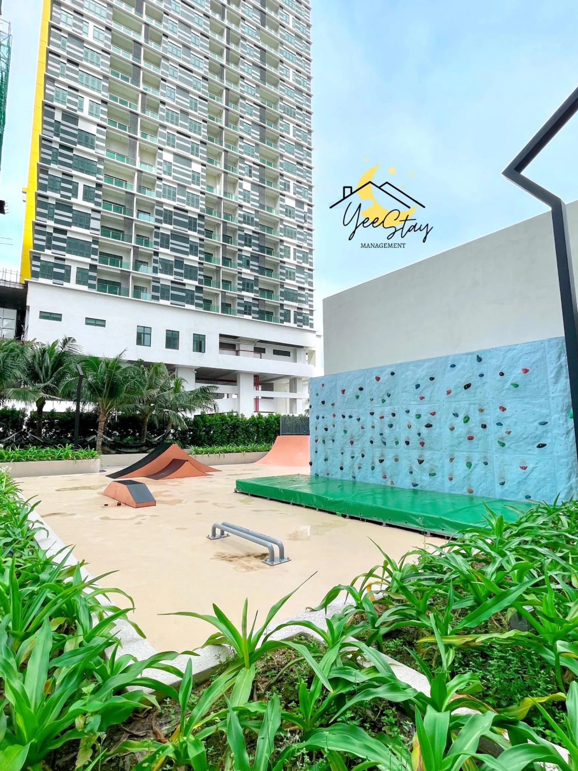 SeaView PoolView CityView BaliResidence Video game 5minJonker