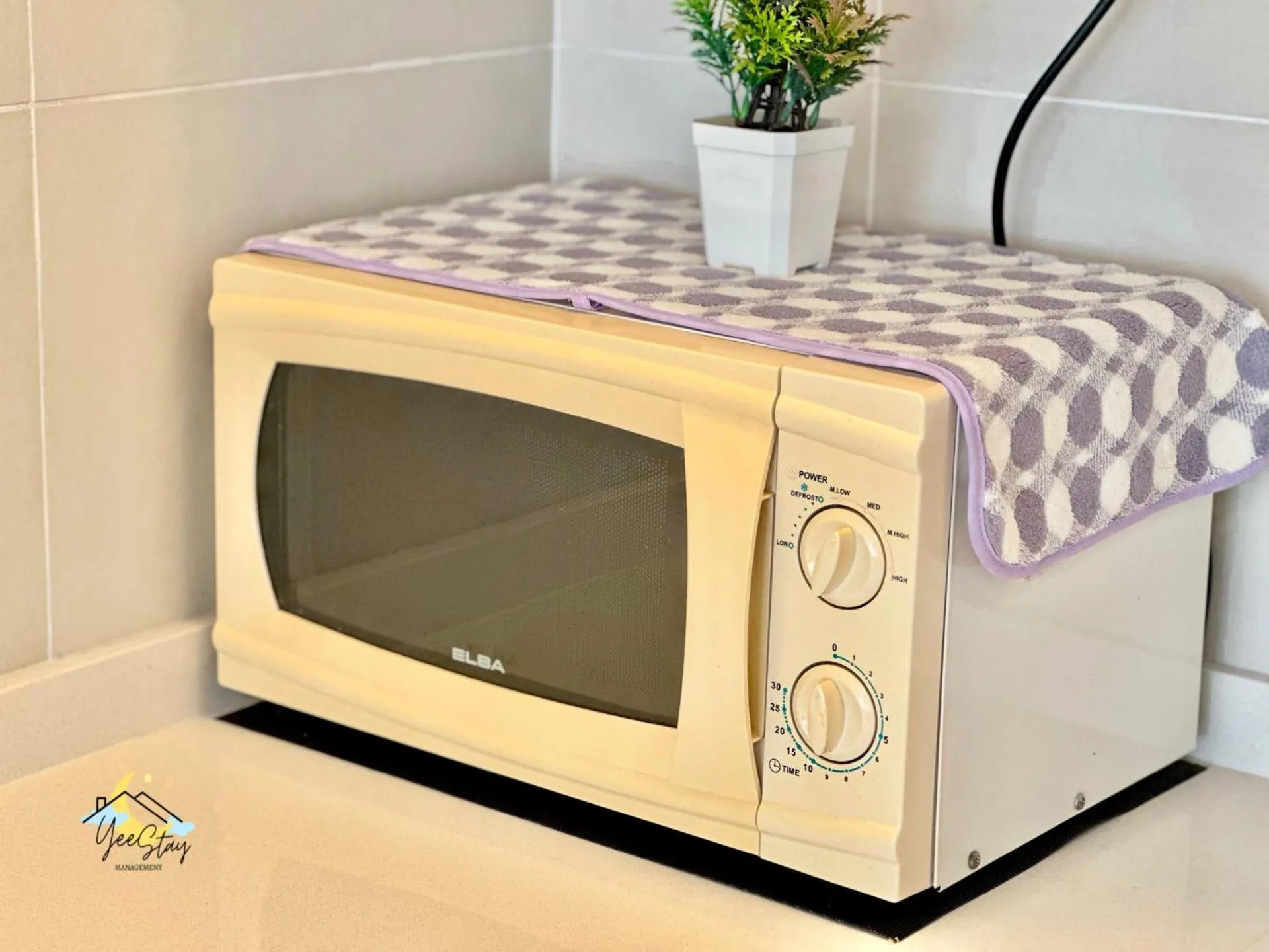 SeaView PoolView CityView BaliResidence Video game 5minJonker