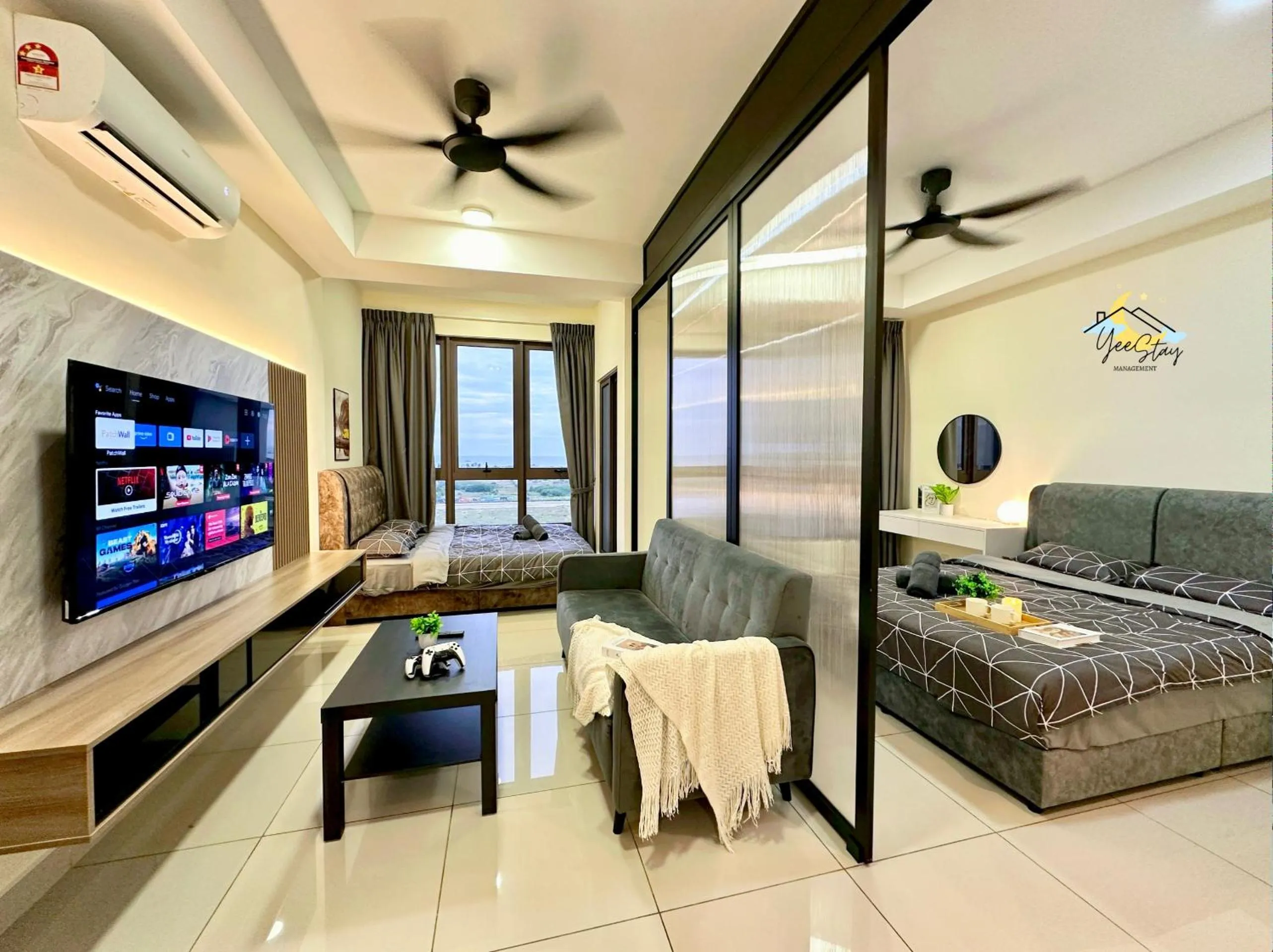 SeaView PoolView CityView BaliResidence Video game 5minJonker