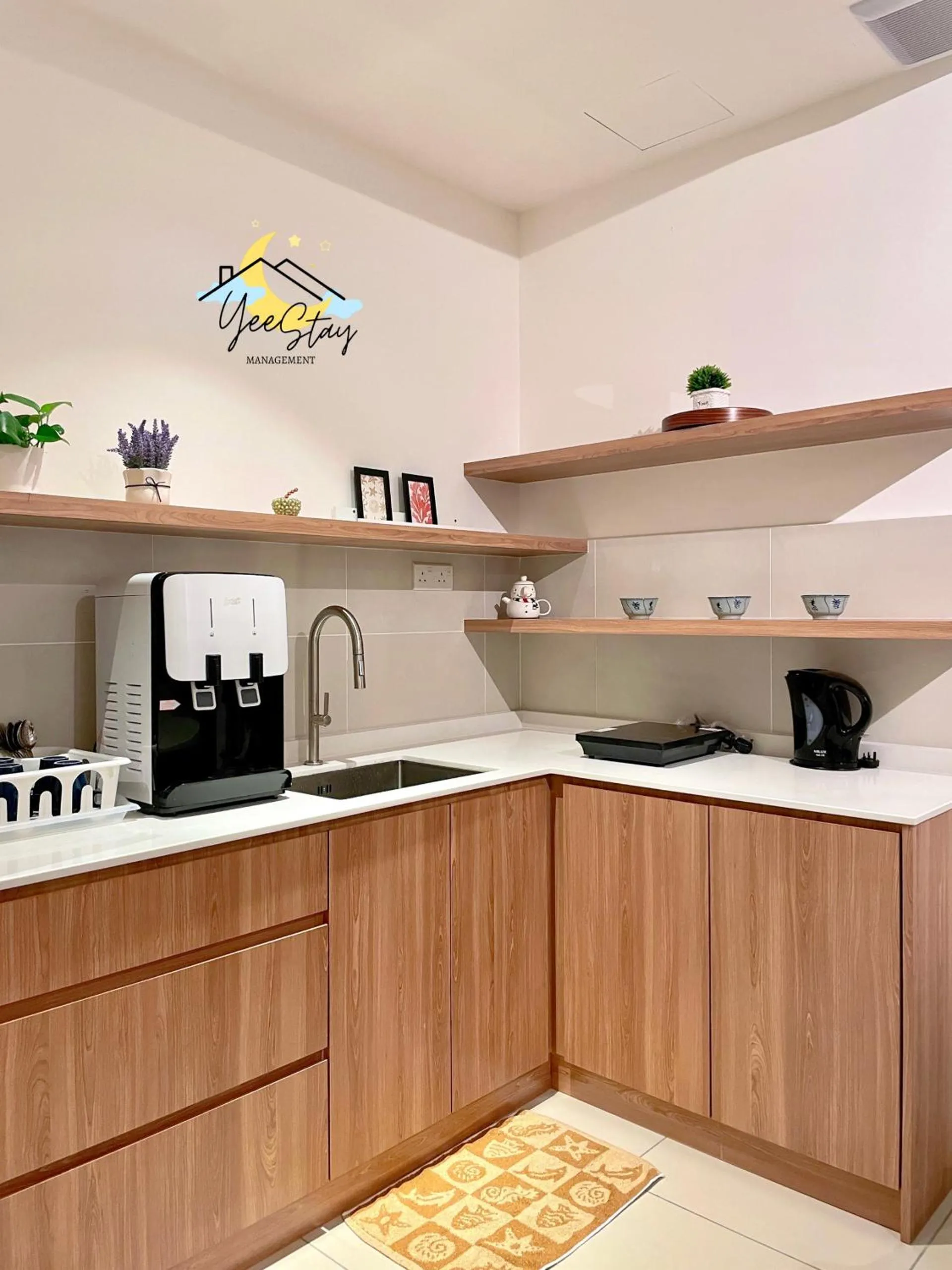 SeaView PoolView CityView BaliResidence Video game 5minJonker