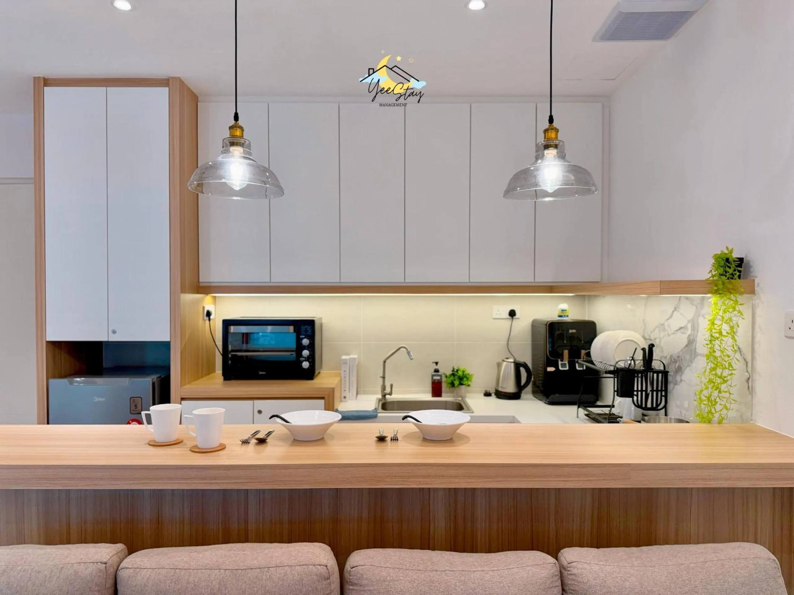 SeaView PoolView CityView BaliResidence Video game 5minJonker