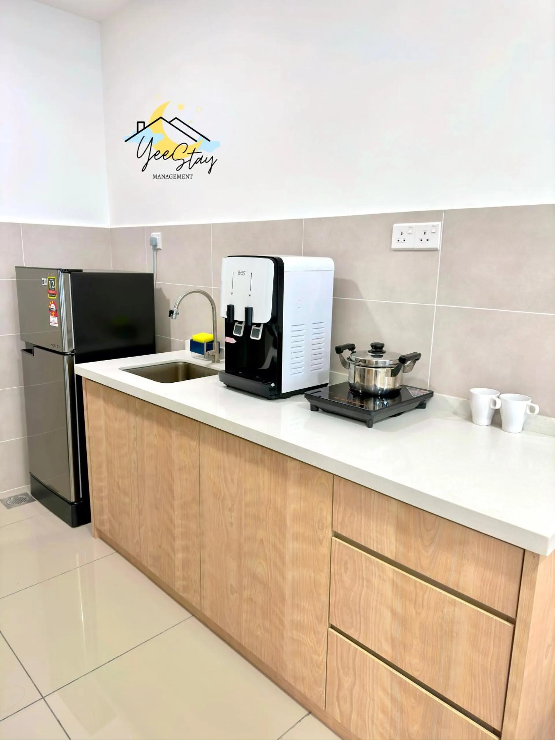 SeaView PoolView CityView BaliResidence Video game 5minJonker