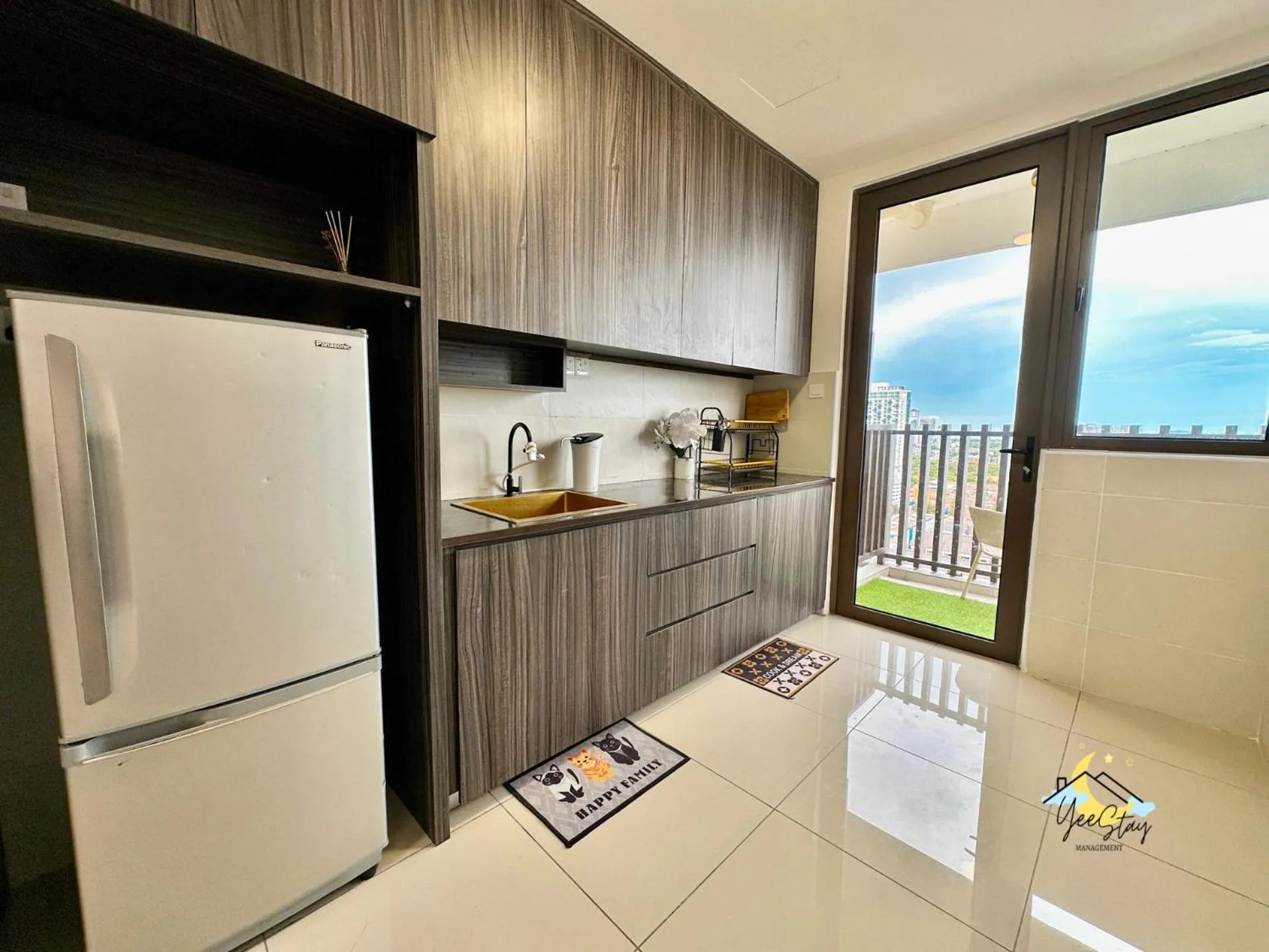 SeaView PoolView CityView BaliResidence Video game 5minJonker