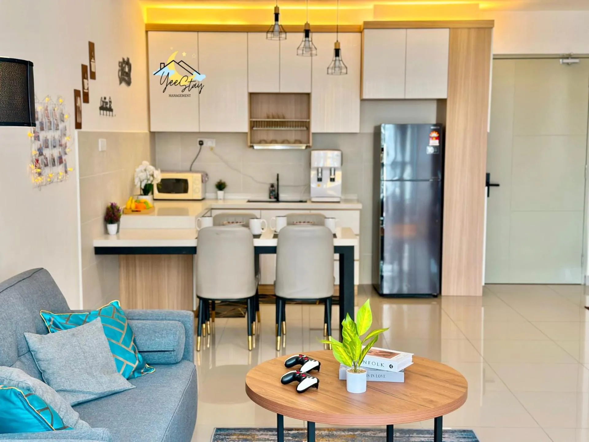 SeaView PoolView CityView BaliResidence Video game 5minJonker