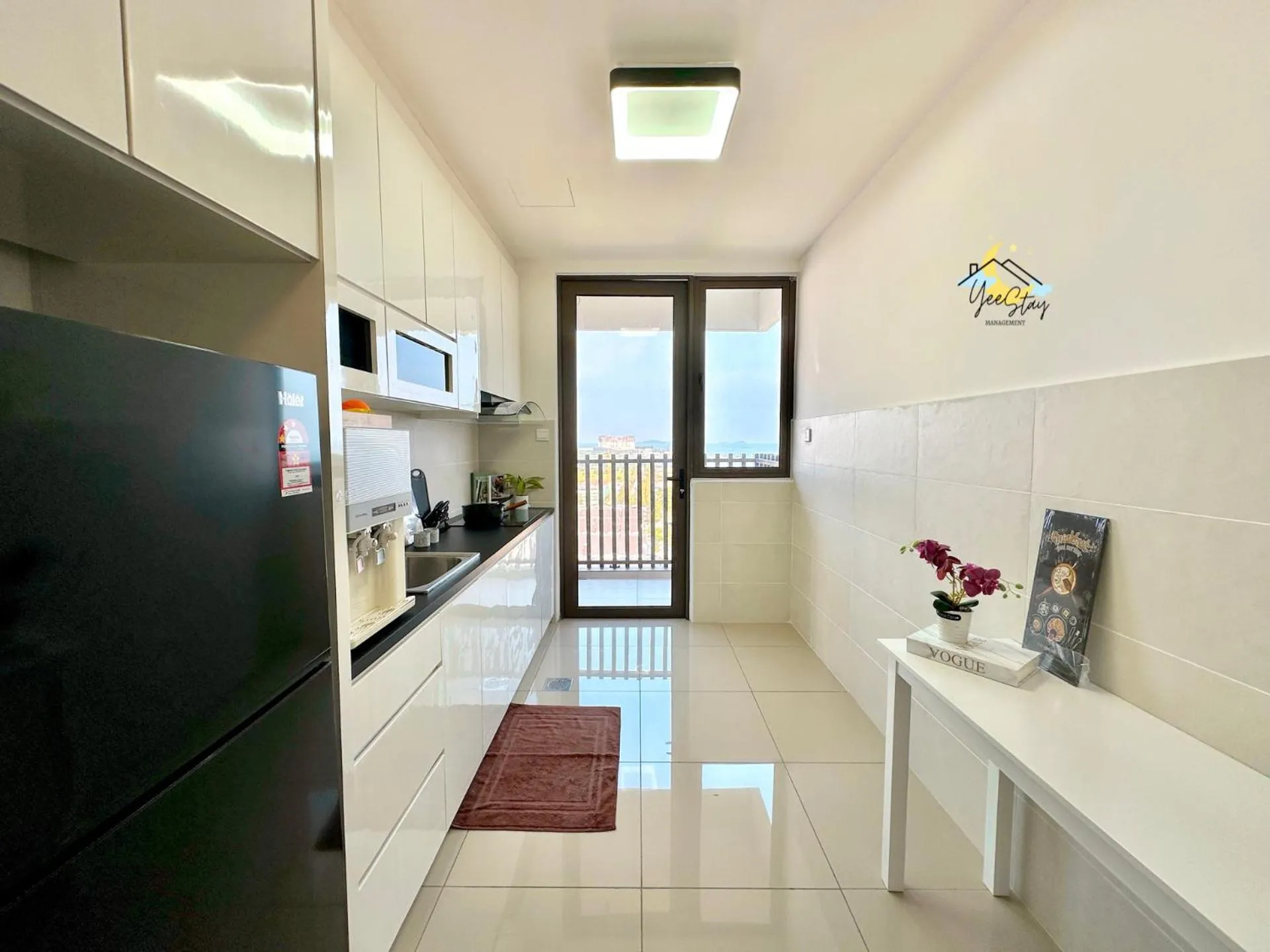 SeaView PoolView CityView BaliResidence Video game 5minJonker