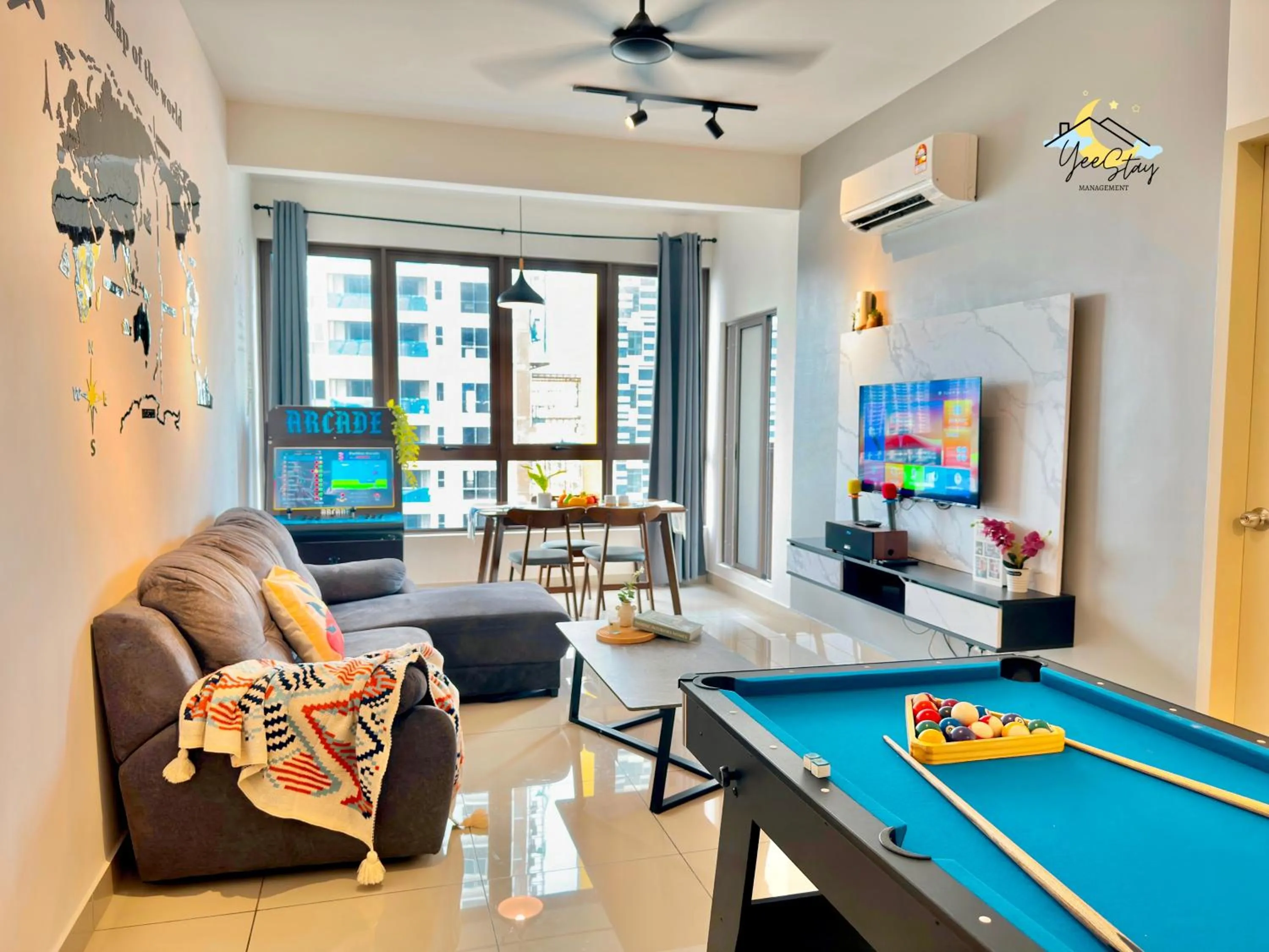 SeaView PoolView CityView BaliResidence Video game 5minJonker