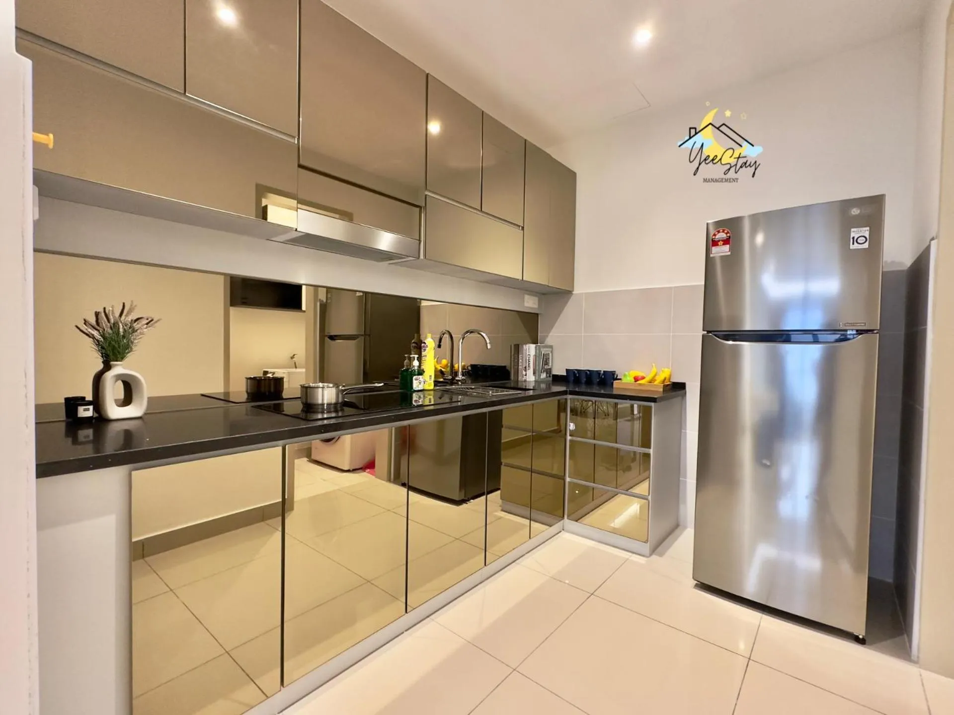 SeaView PoolView CityView BaliResidence Video game 5minJonker