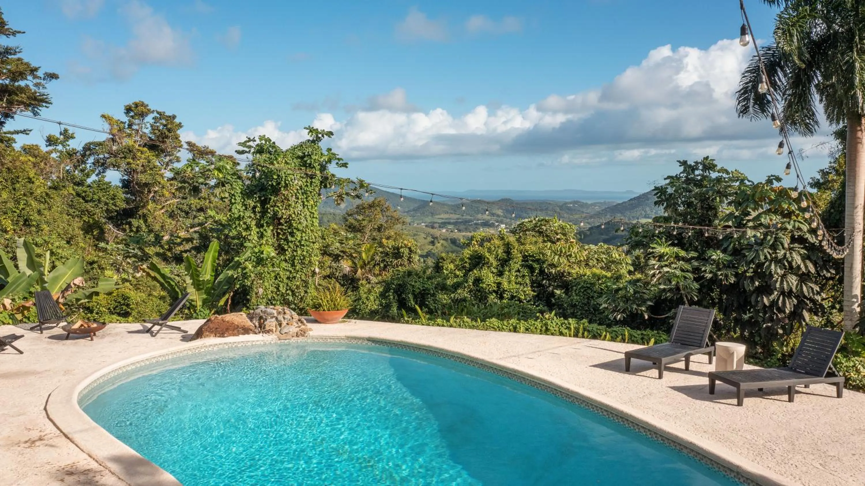 Pool view in WALD HAUS by DW