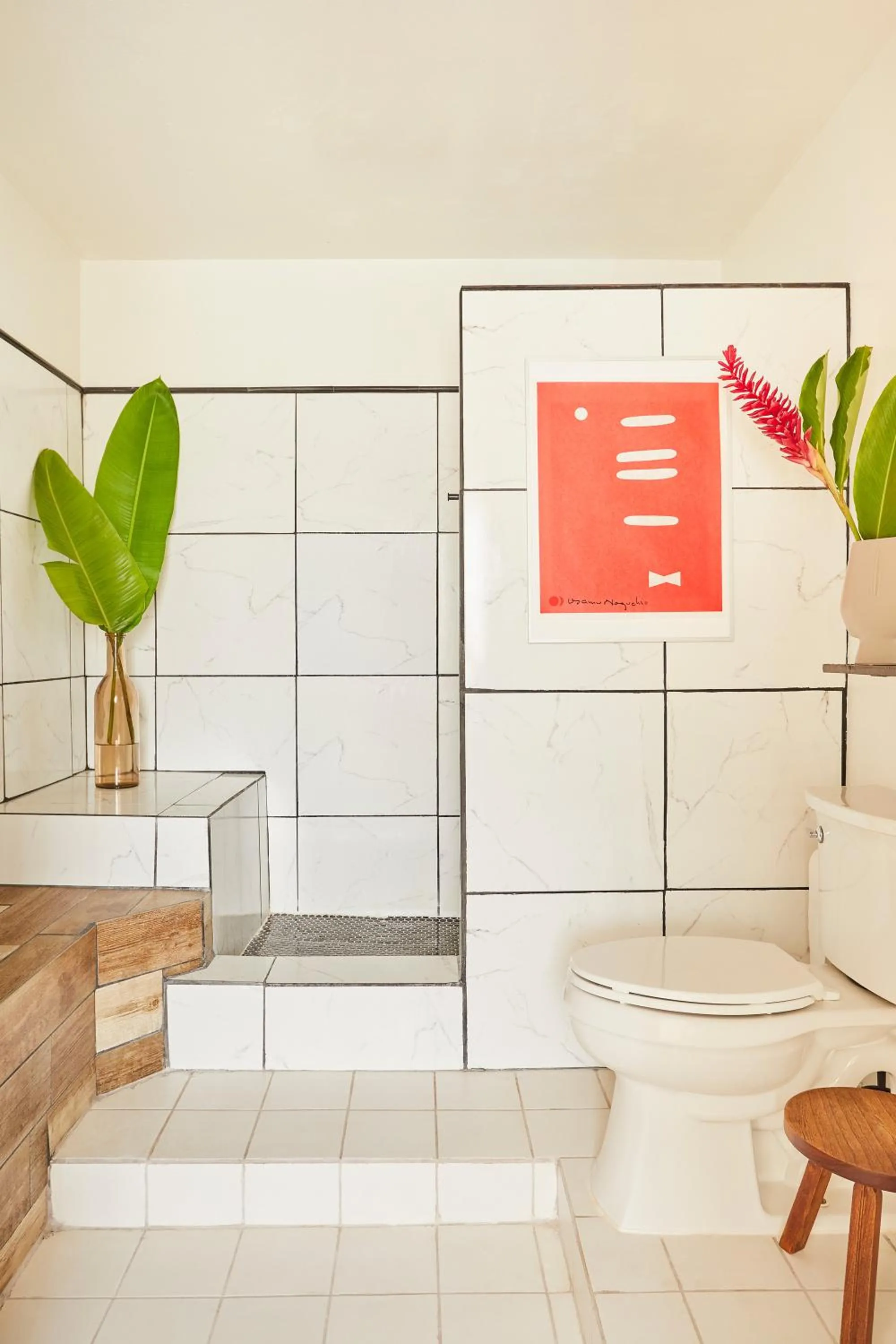 Bathroom in WALD HAUS by DW