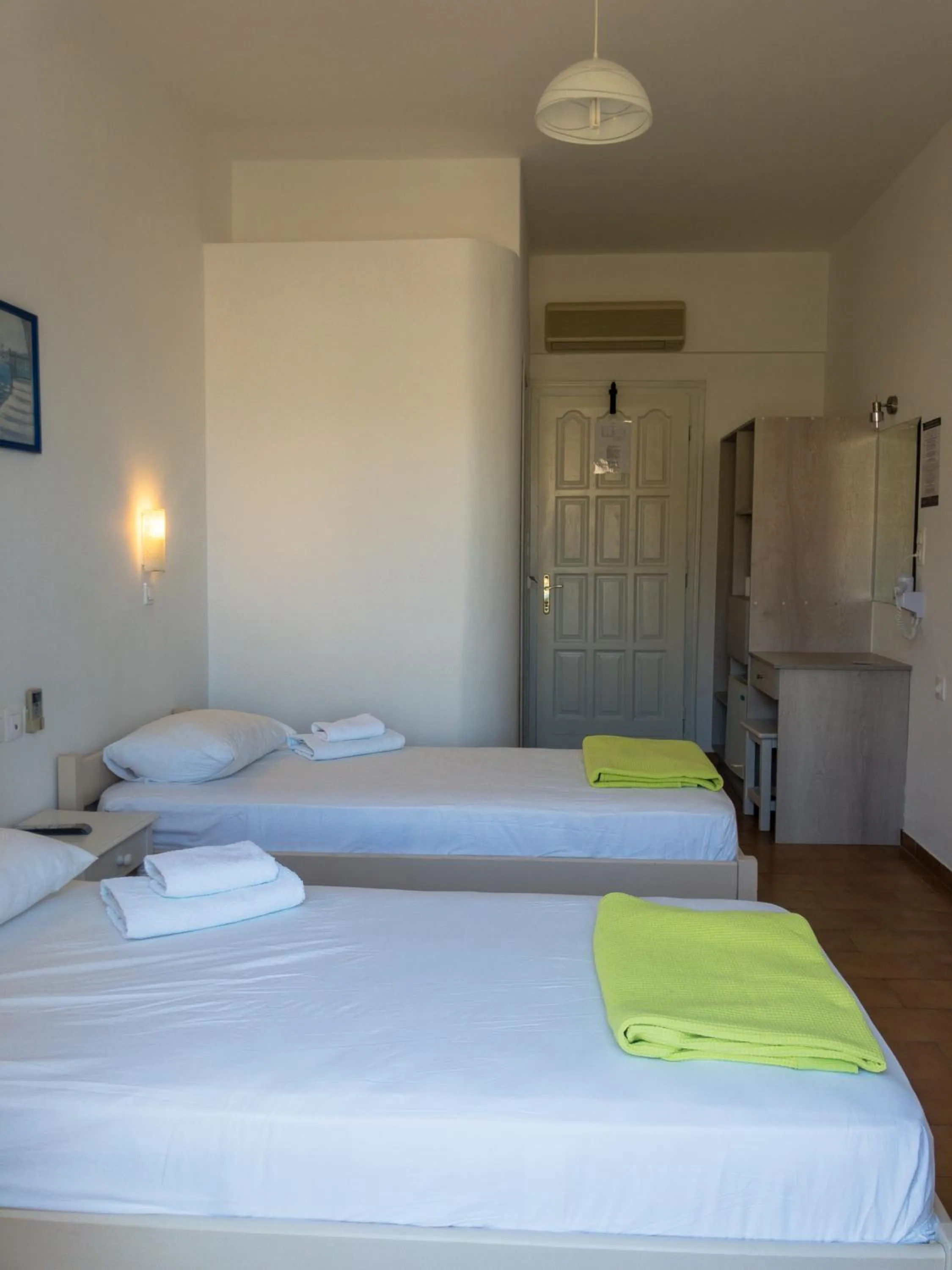 Photo of the whole room, Bed in Golden Sun