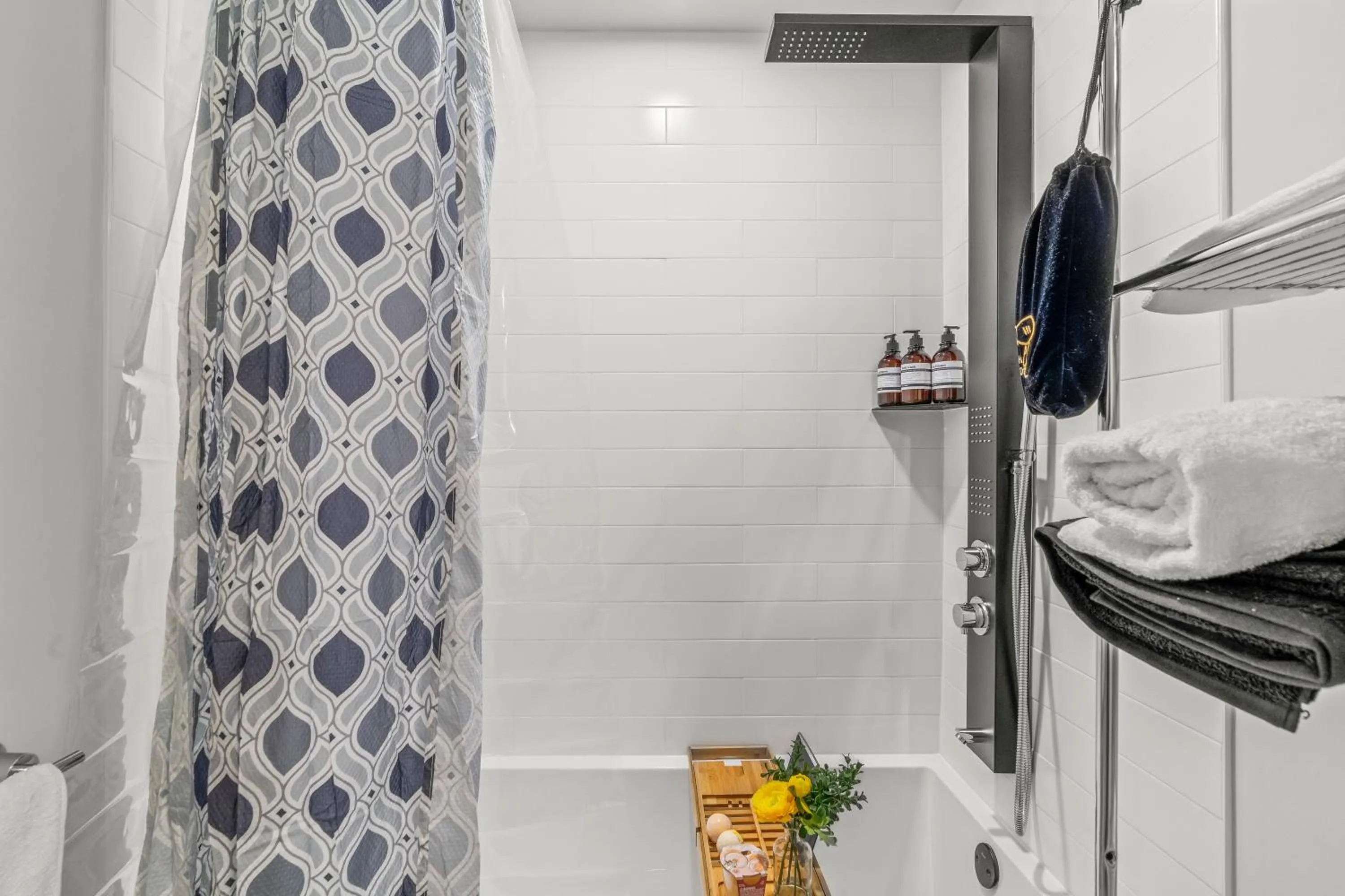 Shower in Pure Relaxation-Luxury/Roof Top*