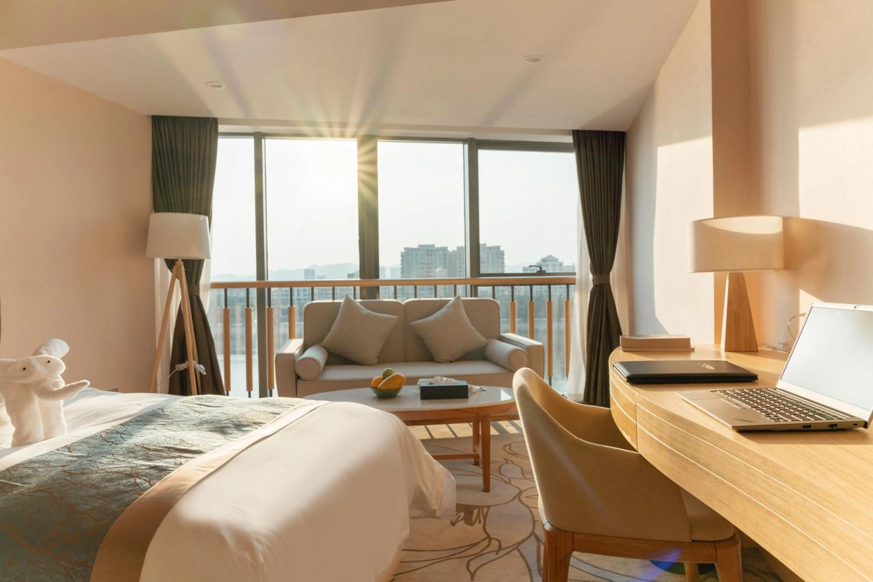 Bed in White Swan Guest House MeiZhou