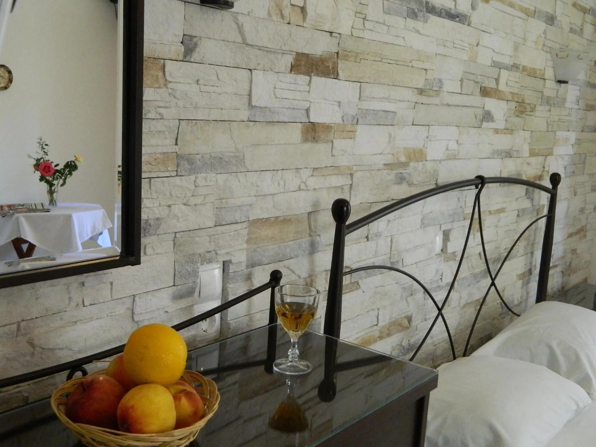 Decorative detail, Bed in Ioanna Apartments