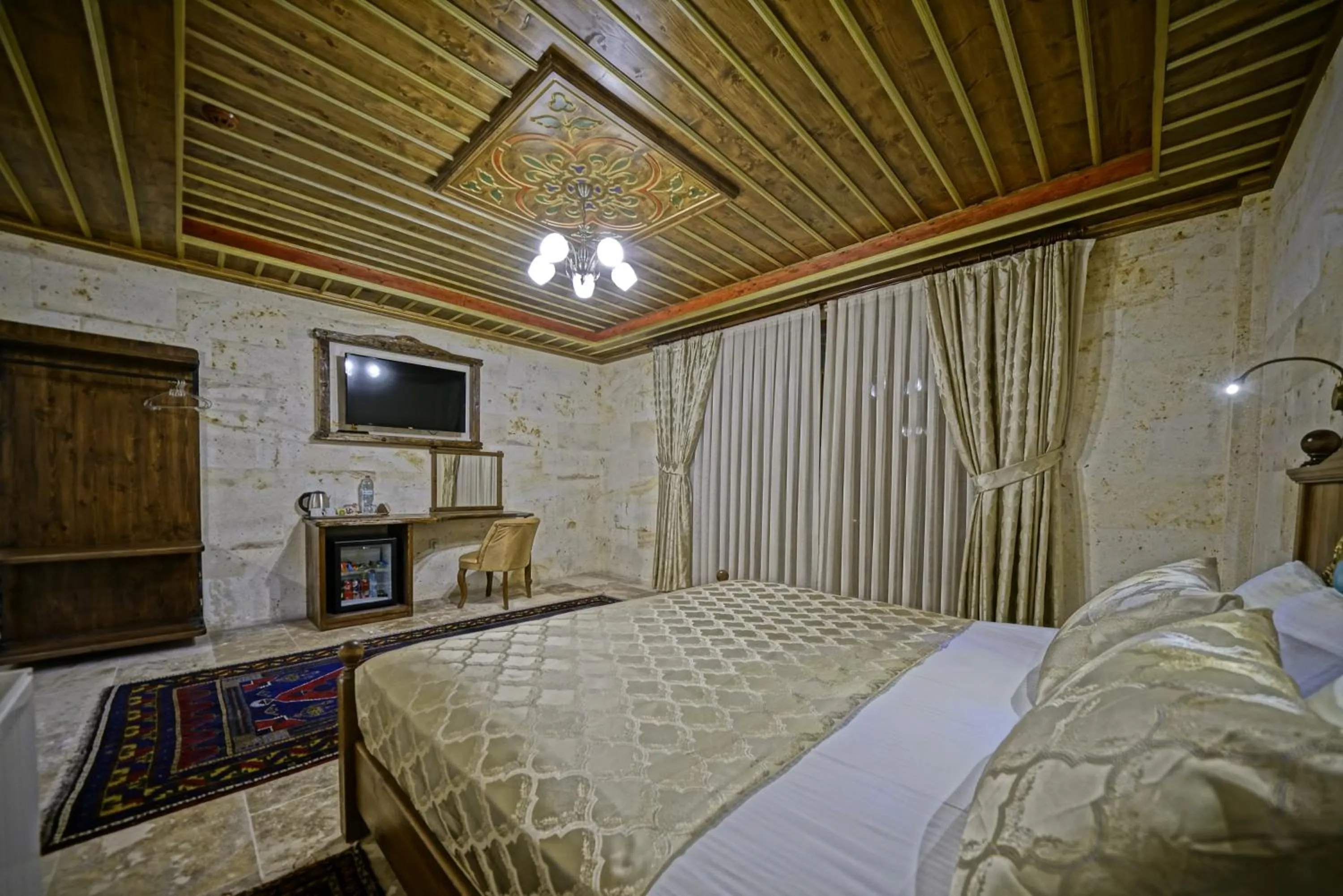 Photo of the whole room, Bed in Zultanite Cappadocia Hotel