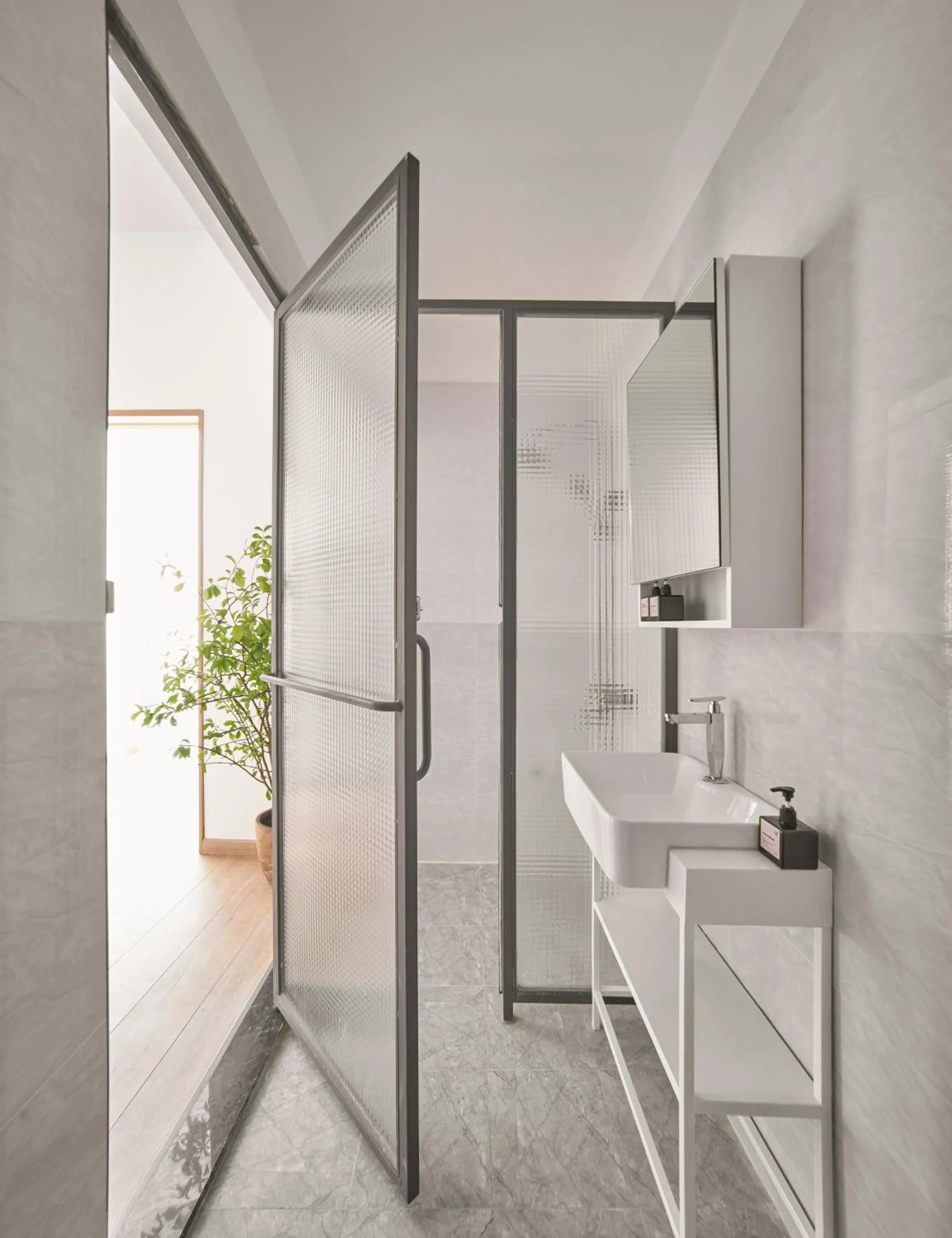 Shower in Express by M Village Nguyễn Du
