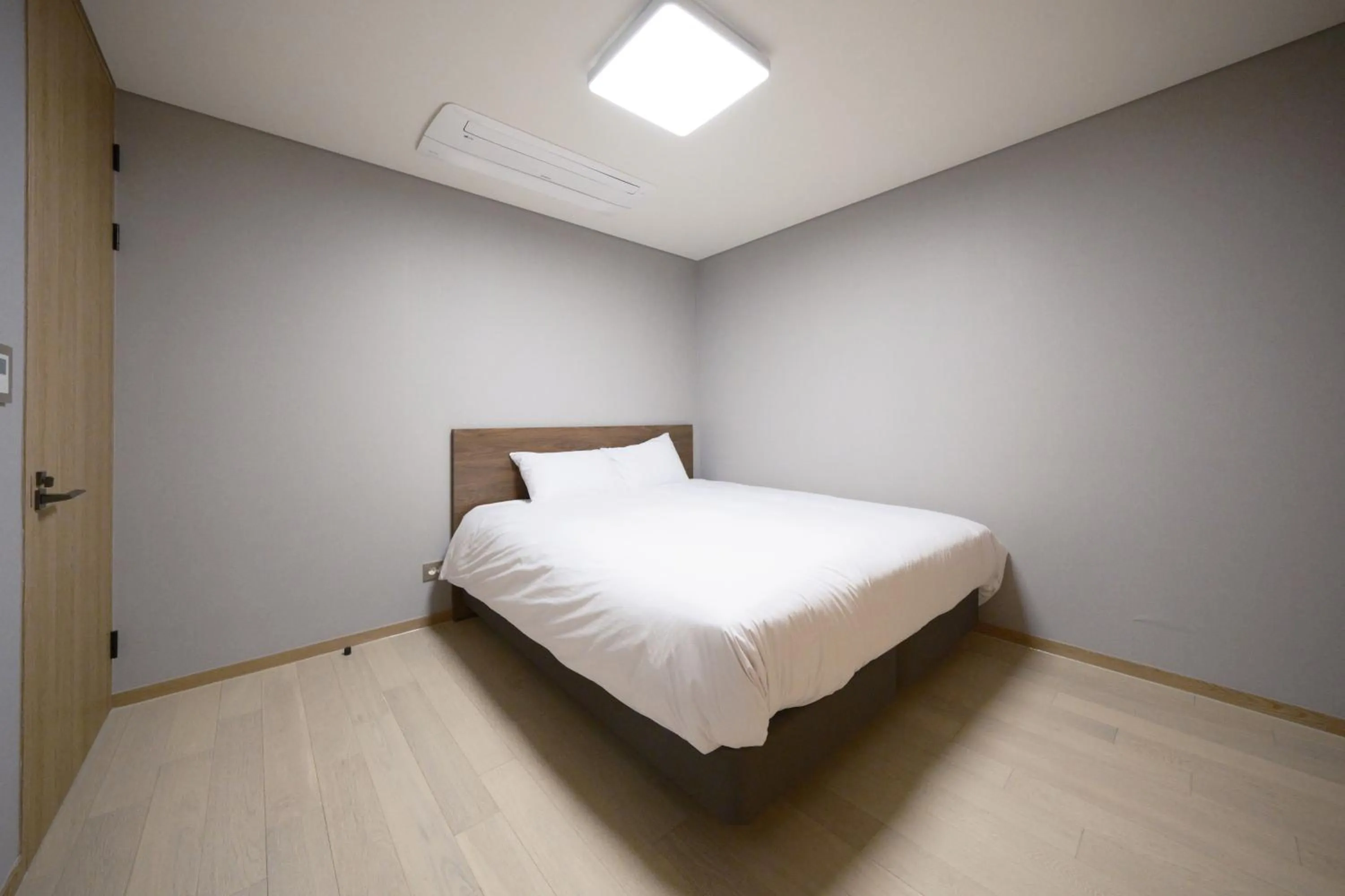 Bedroom, Bed in UH FLAT Signature DAEGU
