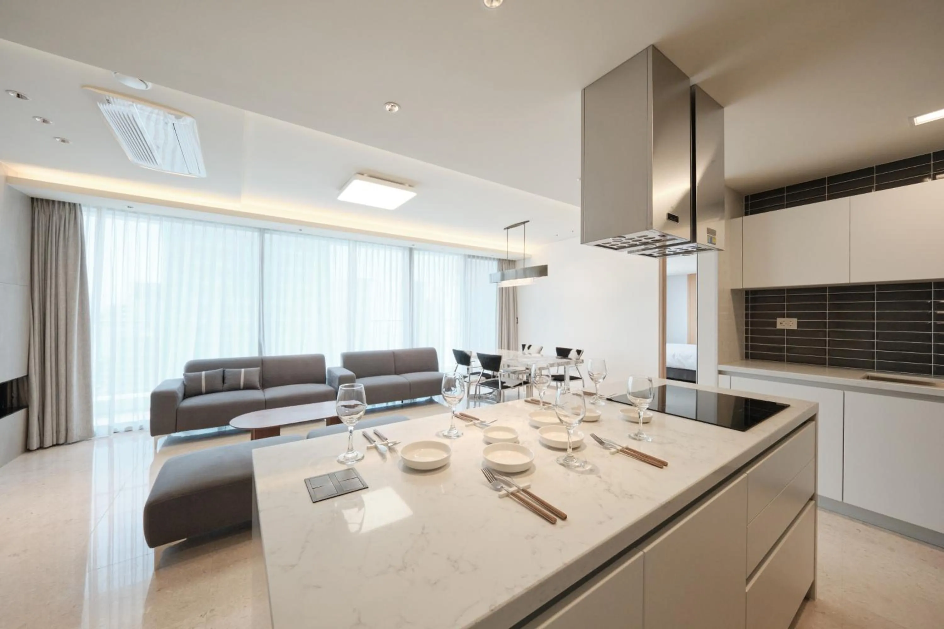 Dining area in UH FLAT Signature DAEGU