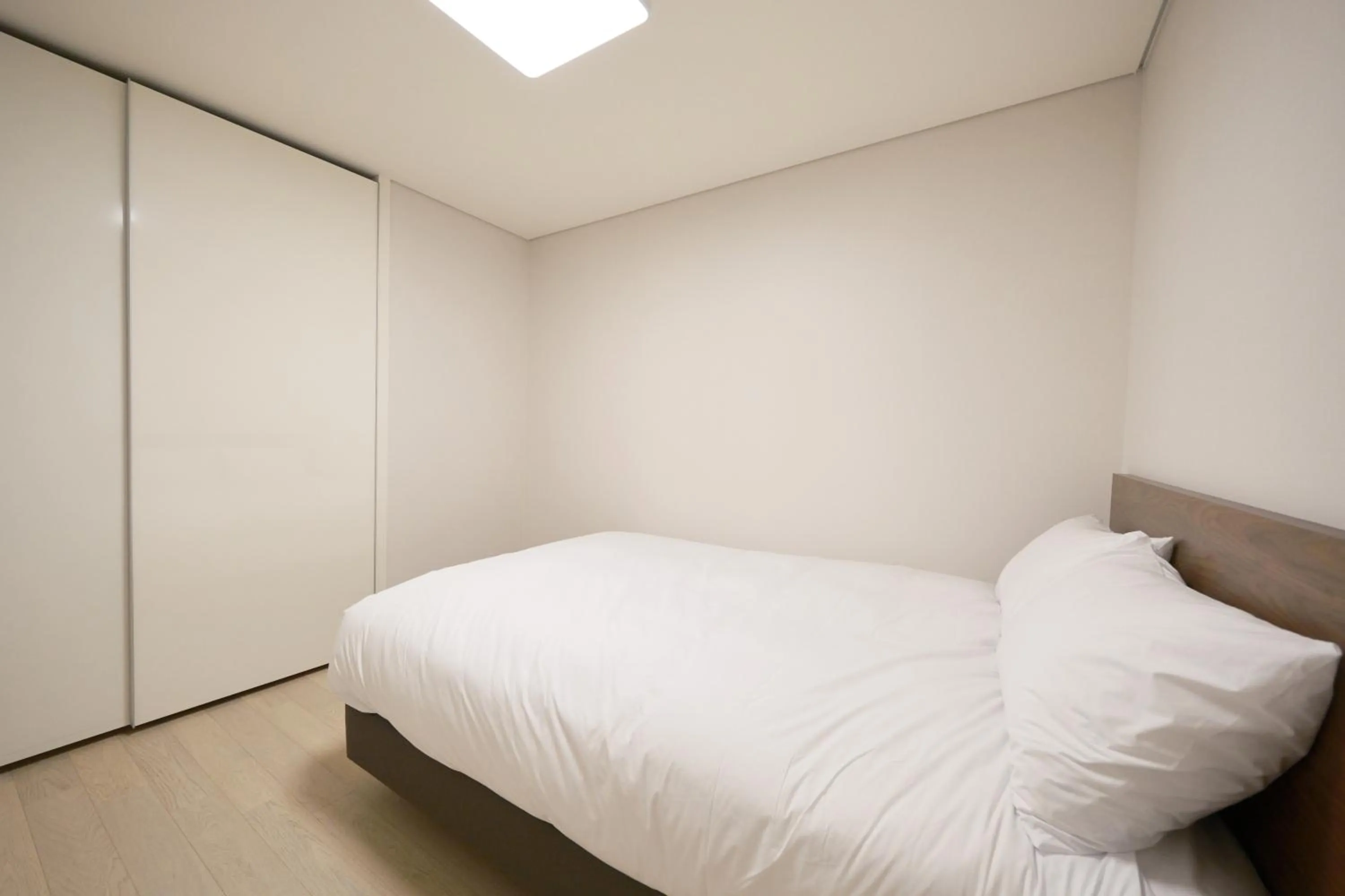 Bedroom, Bed in UH FLAT Signature DAEGU