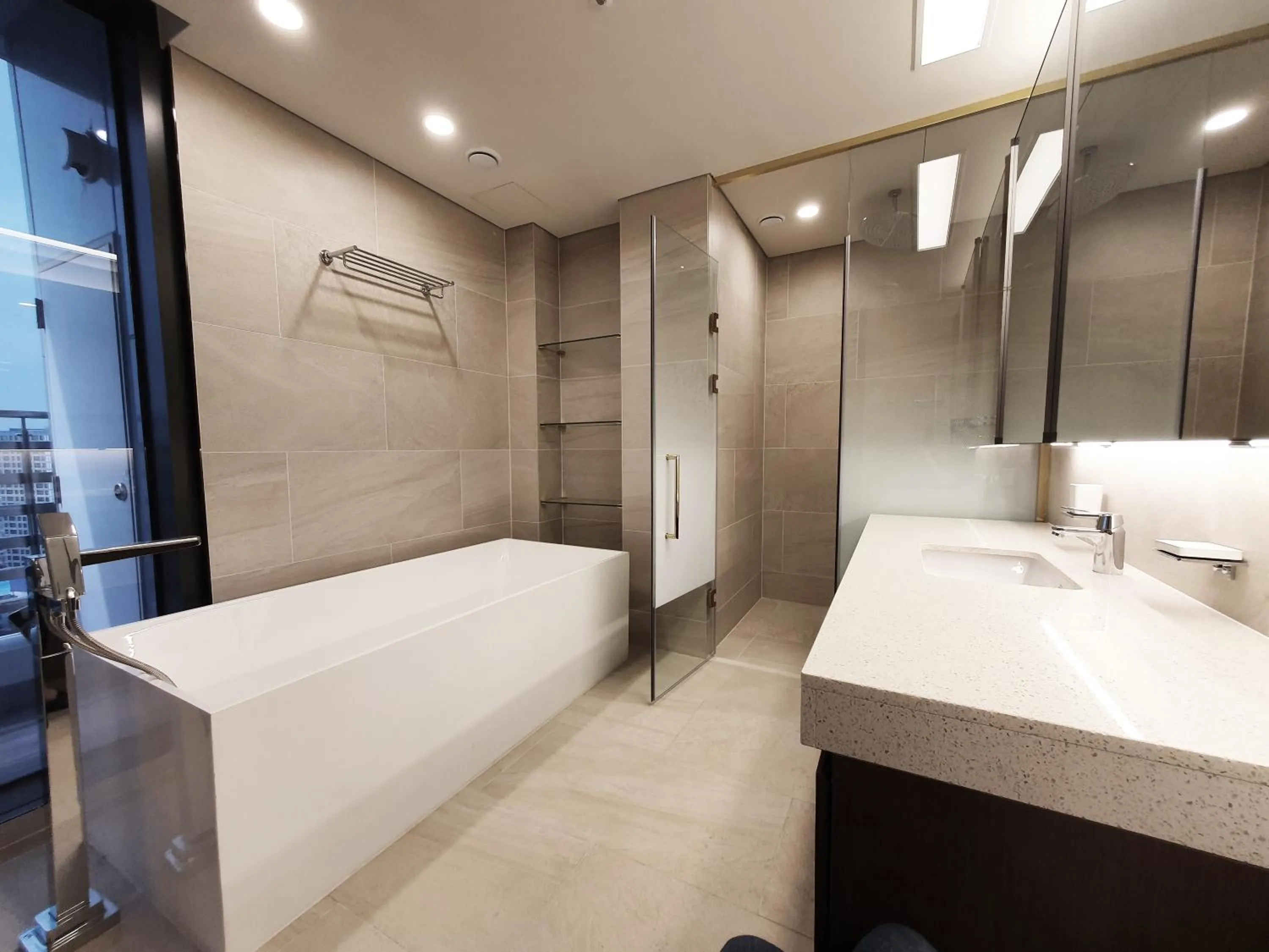 Shower in UH FLAT Signature DAEGU